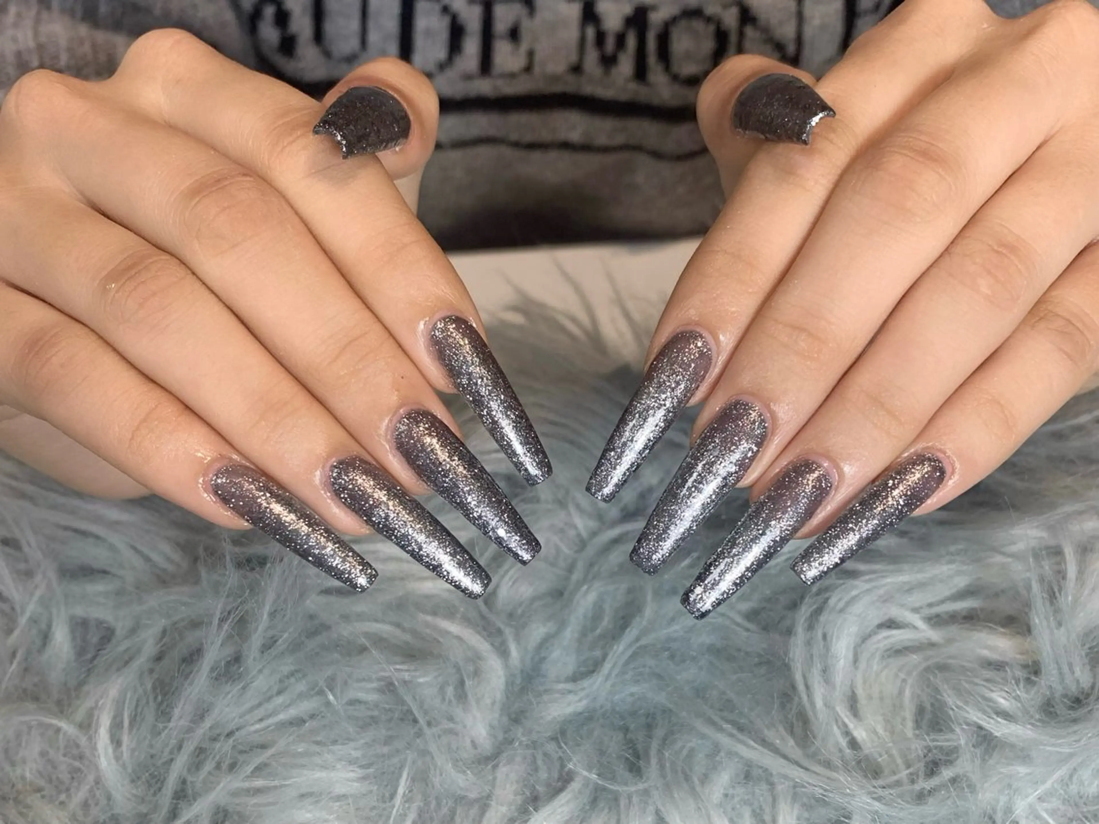 ネイル ボルドー ブラウン チークネイル ドット フットネイル Julli ジュリのネイルデザイン