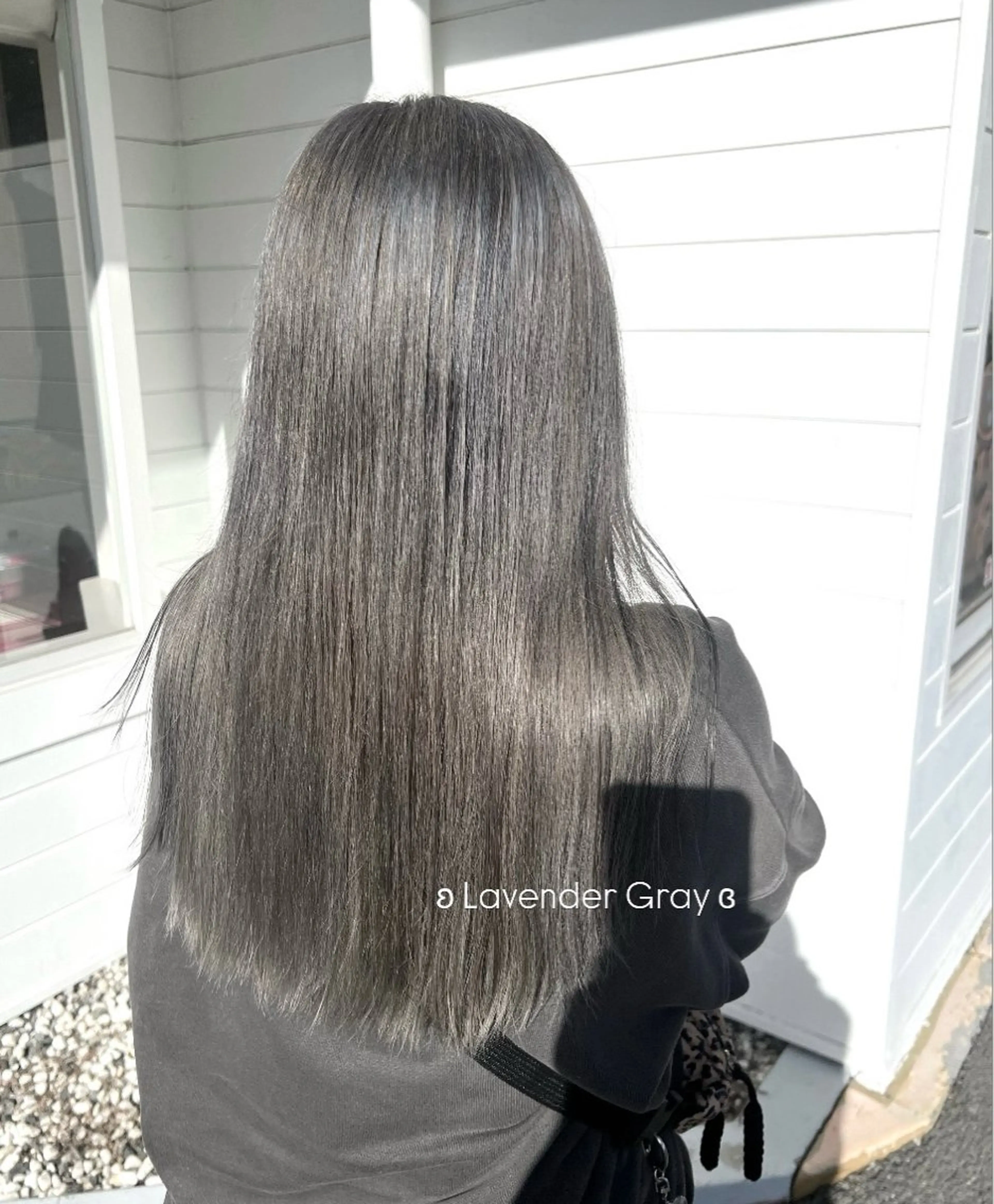 ロング カラー ブリーチ ヘアカラー 友田 未来のヘアスタイル