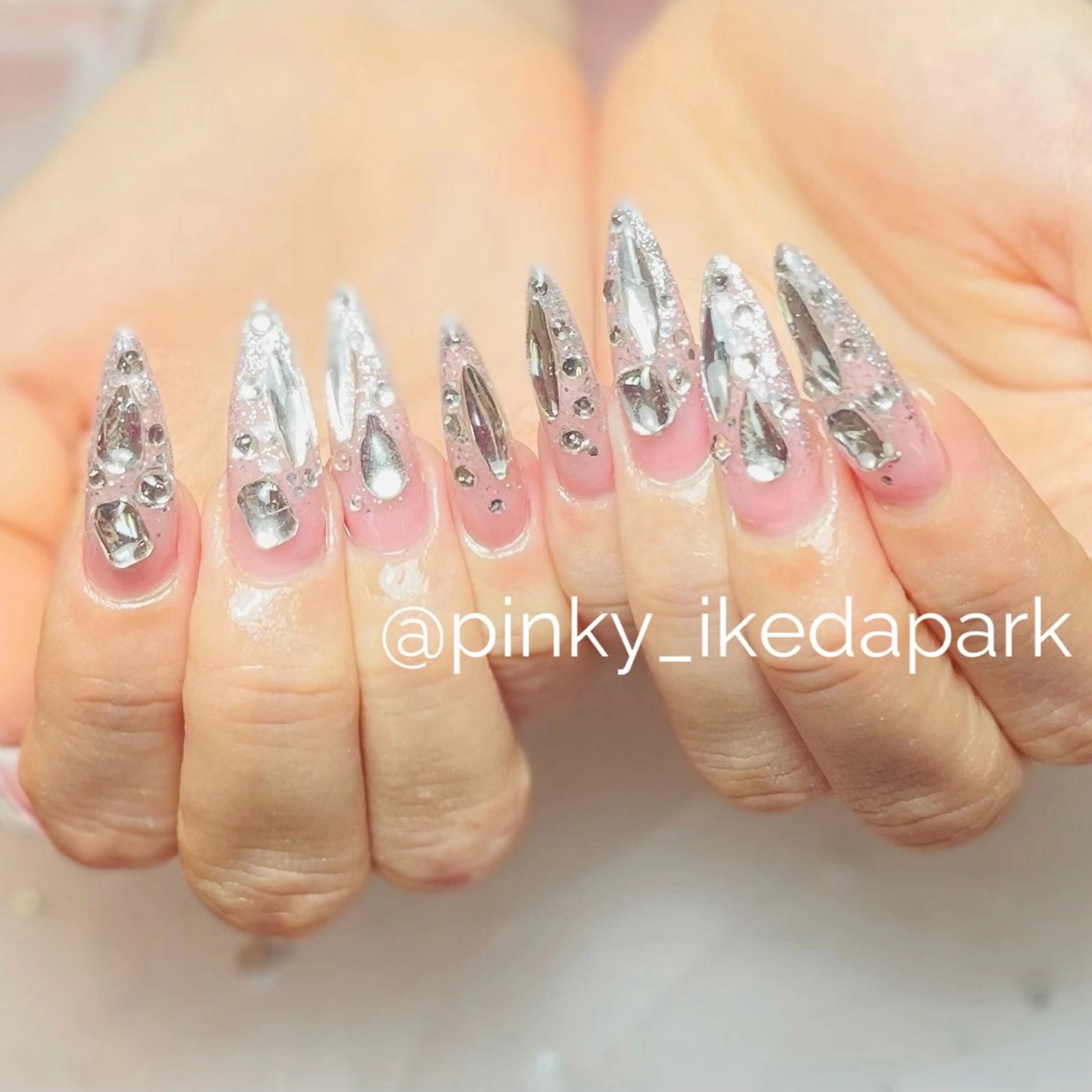 ネイル ハンドネイル PINKY nail所属・ピンキー 池田公園店のネイルデザイン