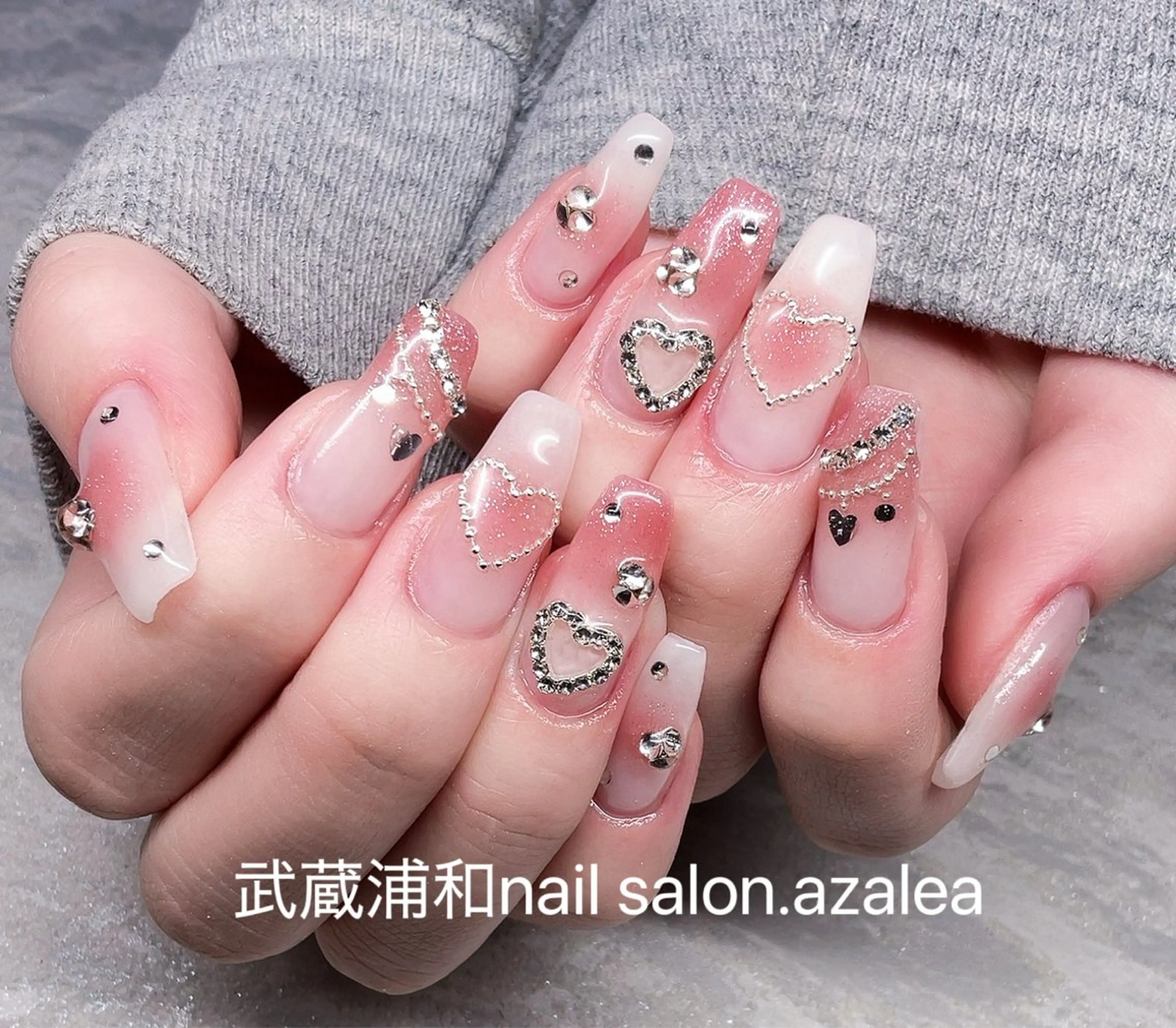 ネイル ハンドネイル R inのネイルデザイン