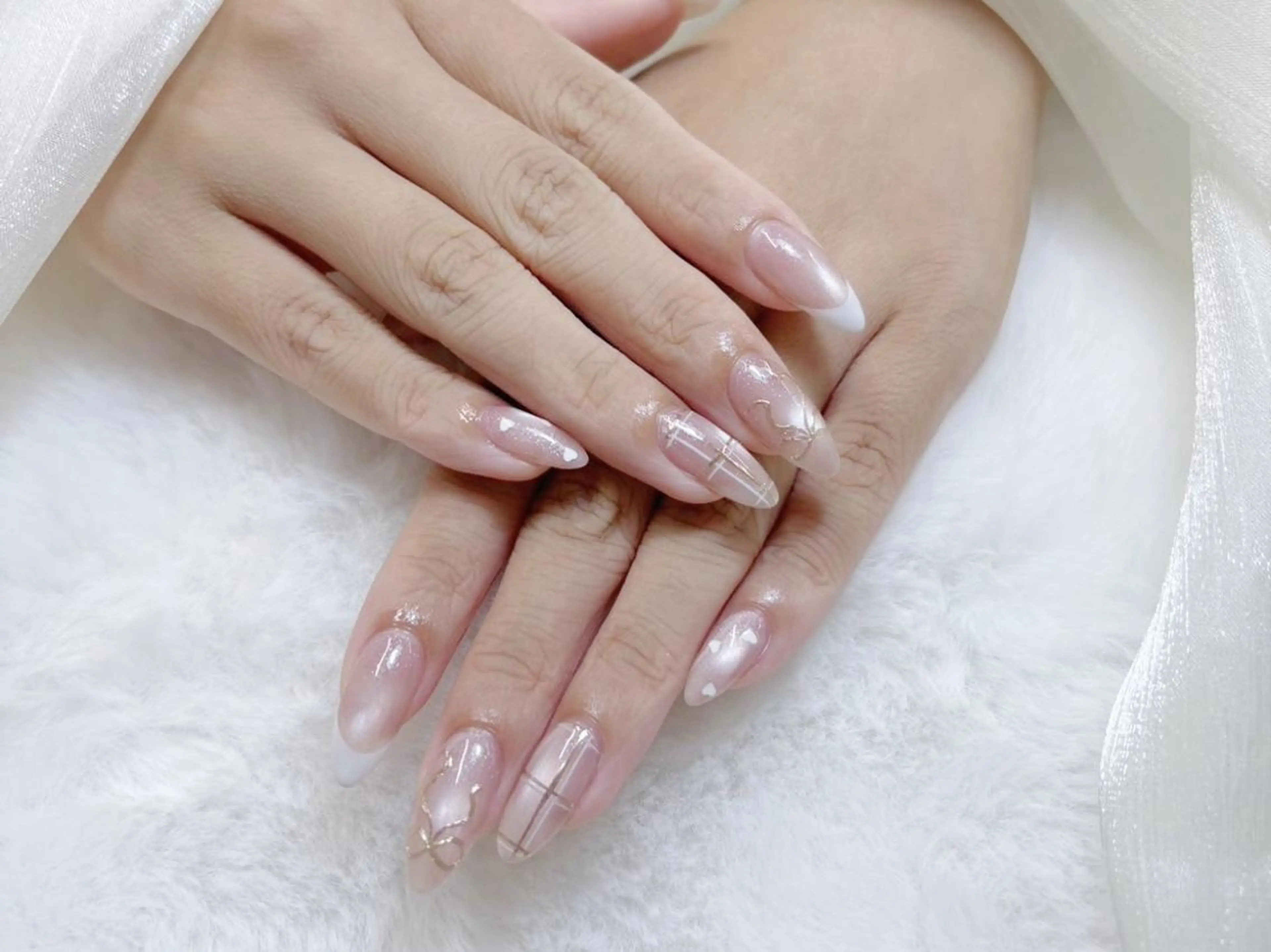 ネイル チークネイル フレンチネイル キラキラネイル 韓国ネイル ワンホンネイル ハンドネイル kotoネイル 大宮店のネイルデザイン