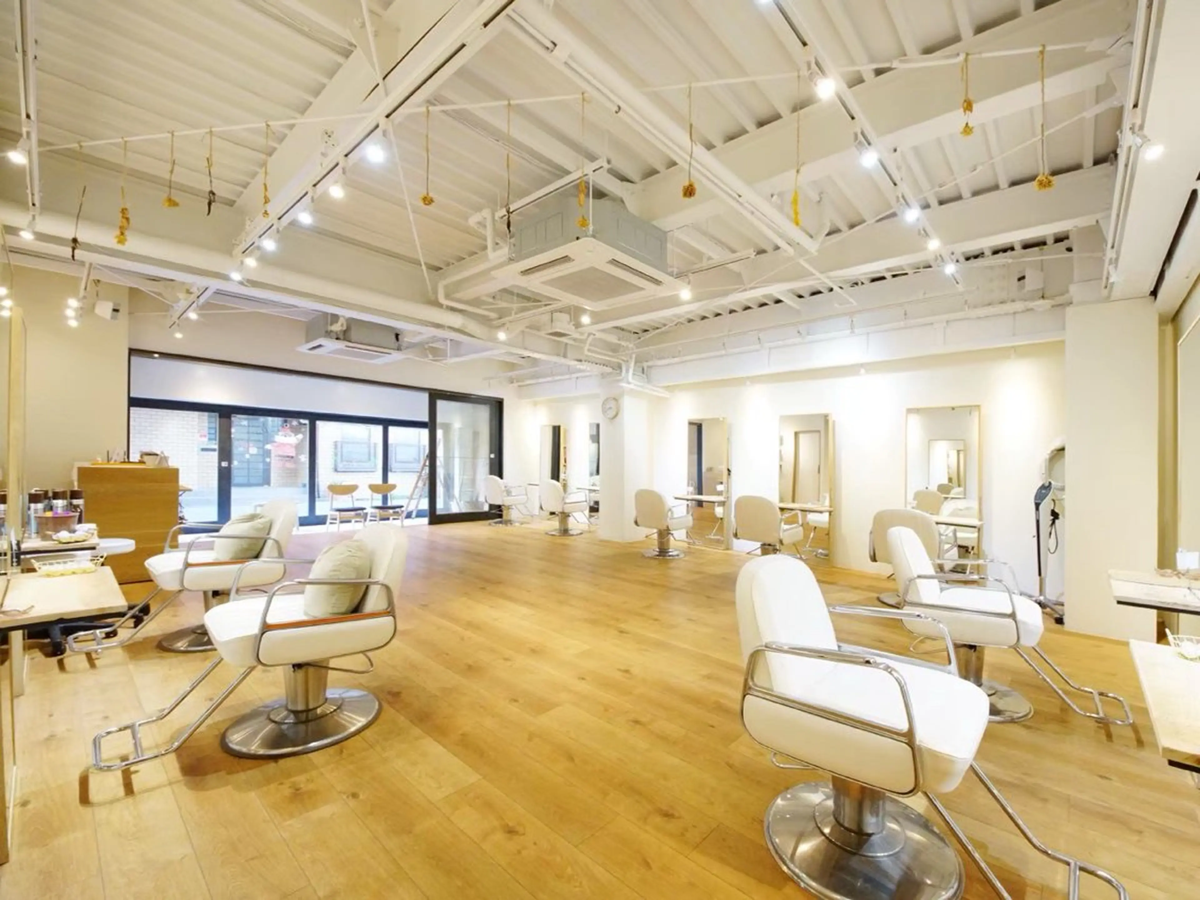 newi京橋 【sachi】のヘアスタイル