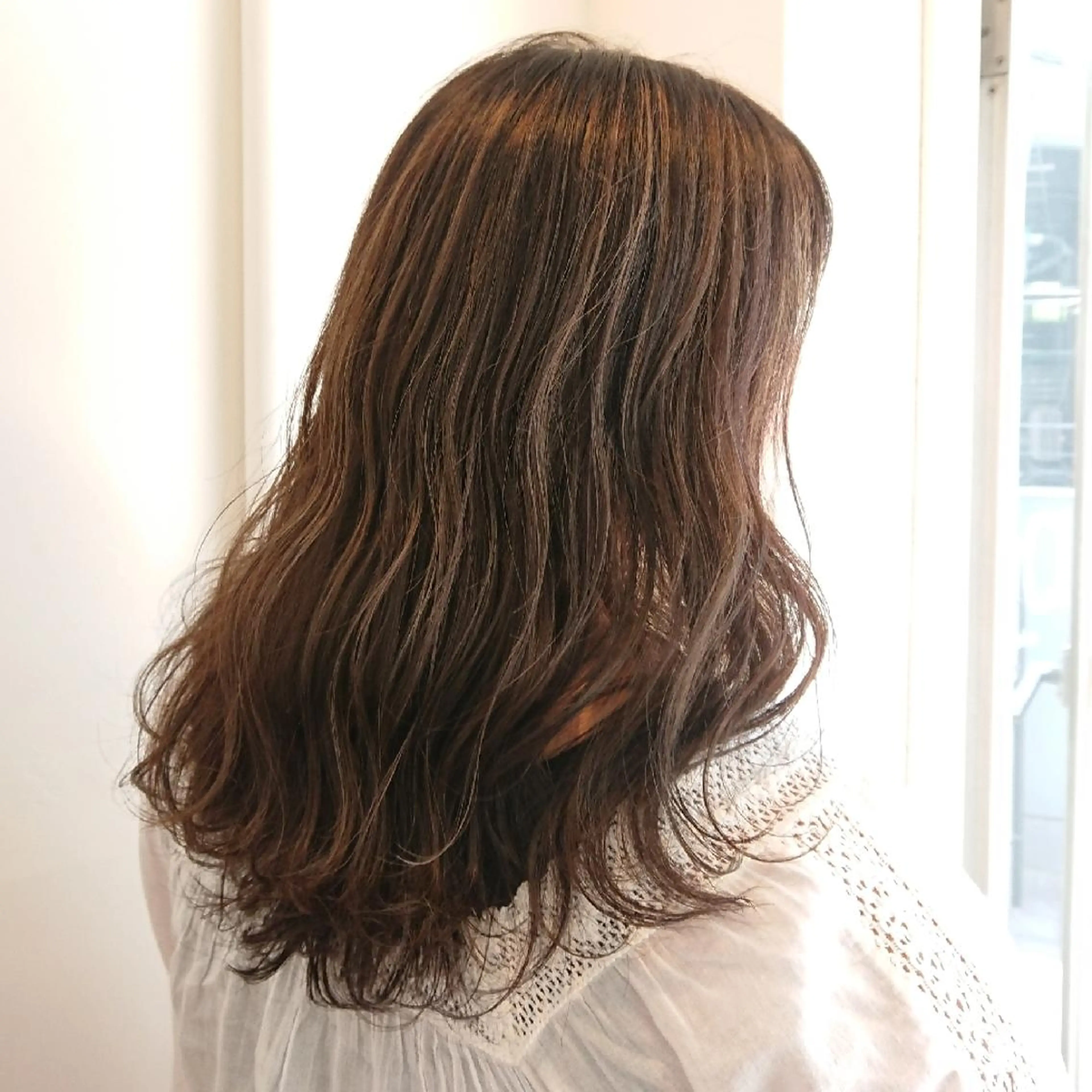 ミディアム カラー ハイライトカラー ハイライト ヘアカラー トリートメント 原田 祥彰のヘアスタイル