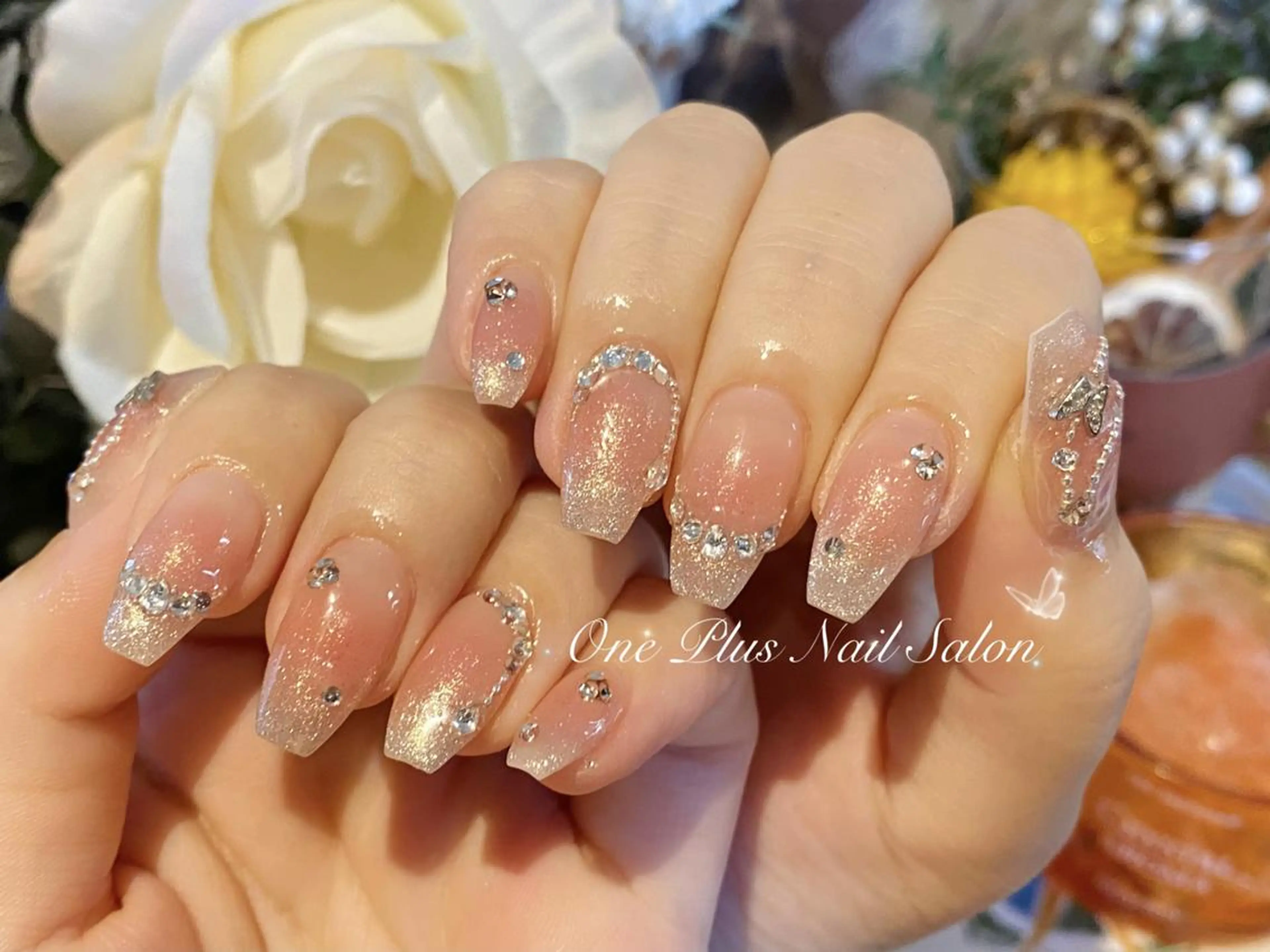 ネイル オーロラネイル チークネイル 長さ出し フットネイル フレンチネイル ハンドネイル One Plus Nail Salonのネイルデザイン