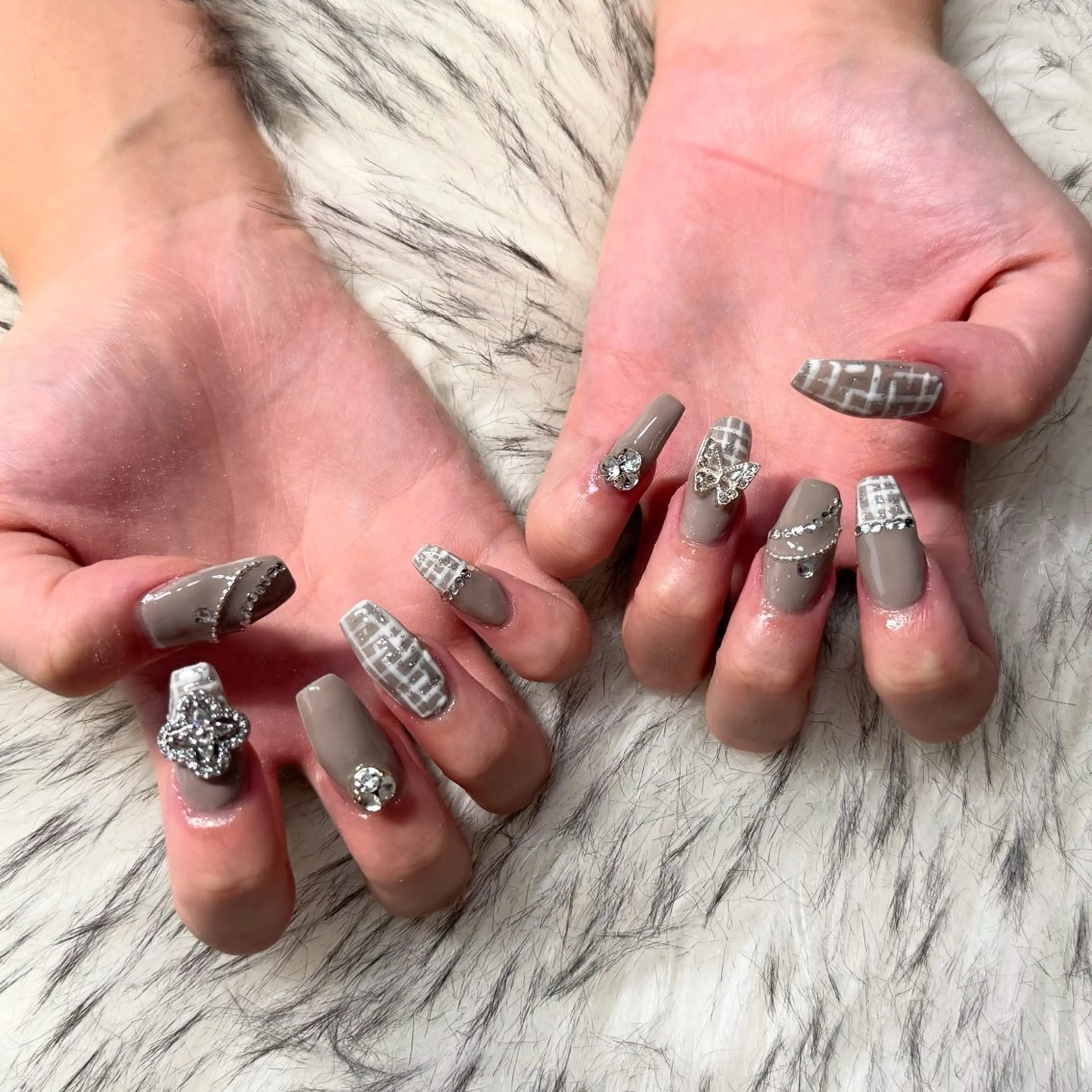 ロング ハンドネイル mao .のネイルデザイン