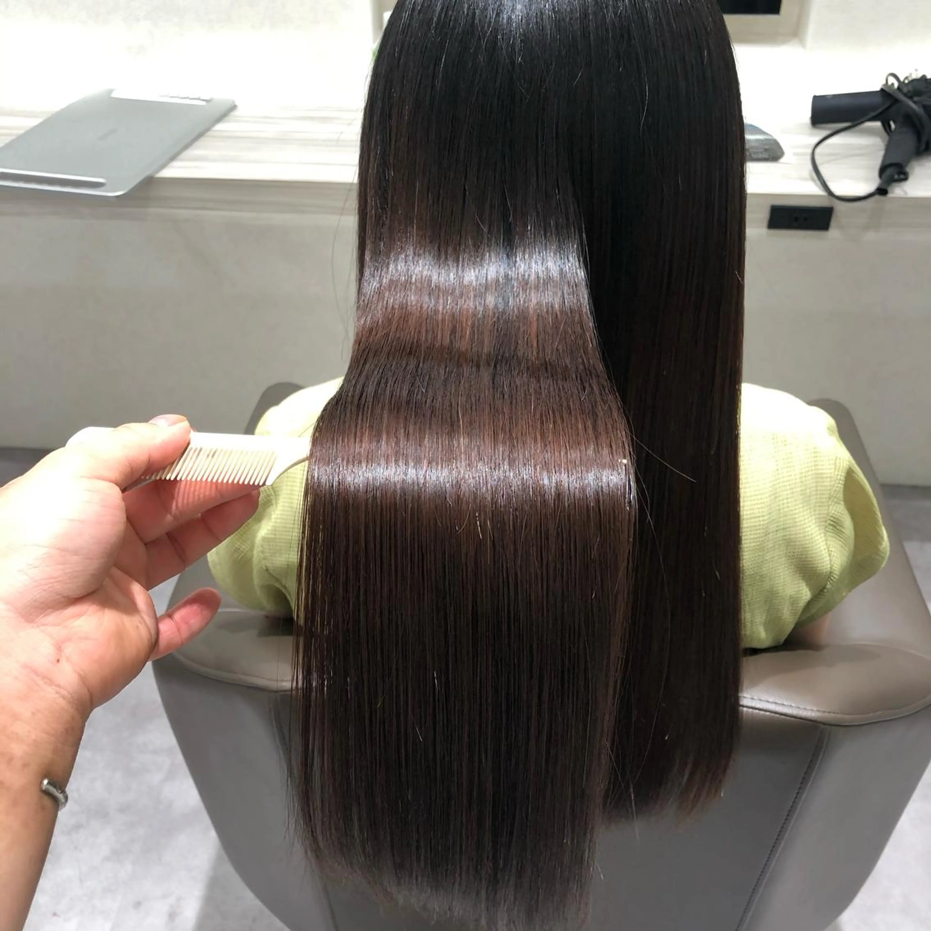 ロング ムトウセイマ/艶髪 /艶ケアWブリーチのヘアスタイル