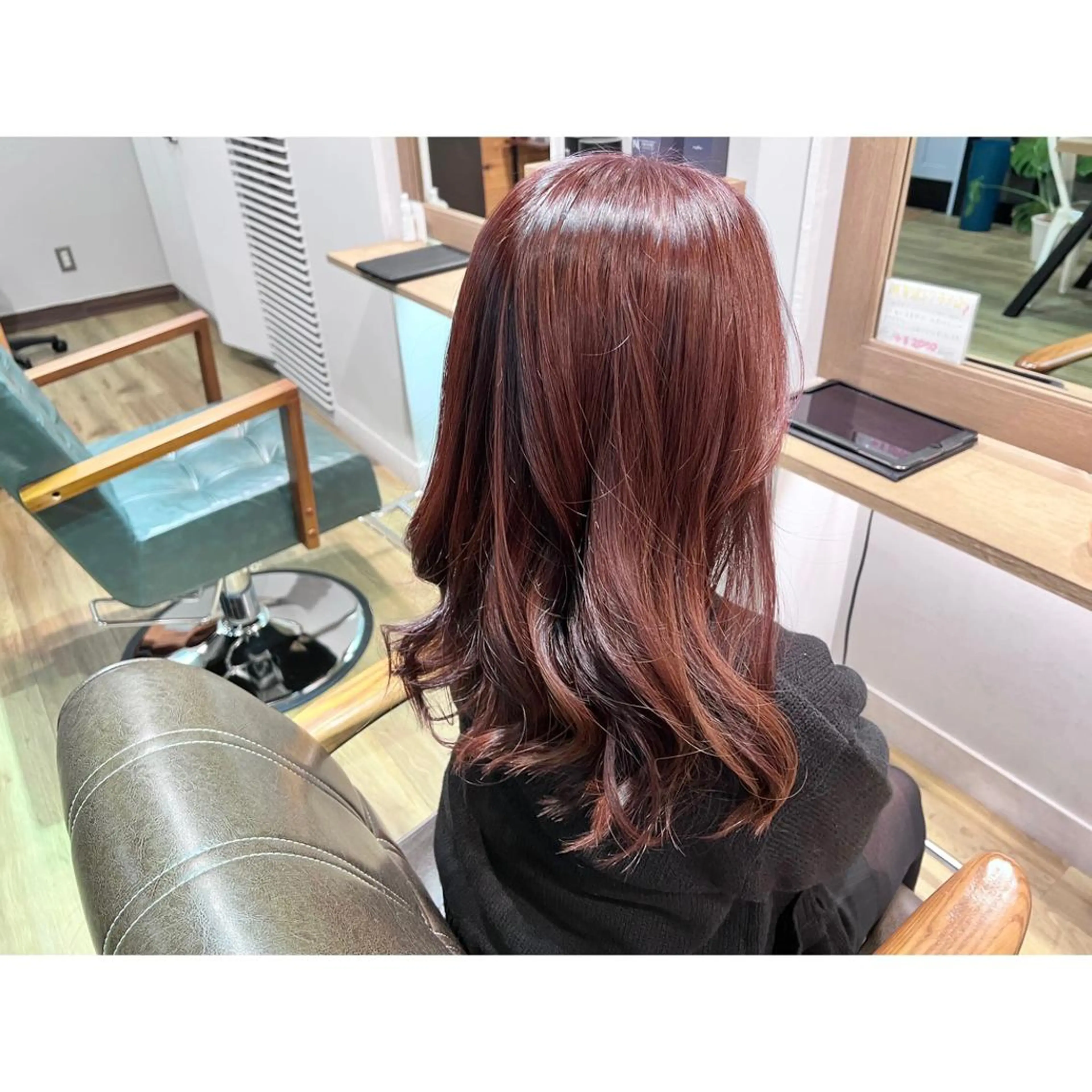 ロング カラー ピンクカラー ヘアカラー トリートメント ツキダテ ユイのヘアスタイル