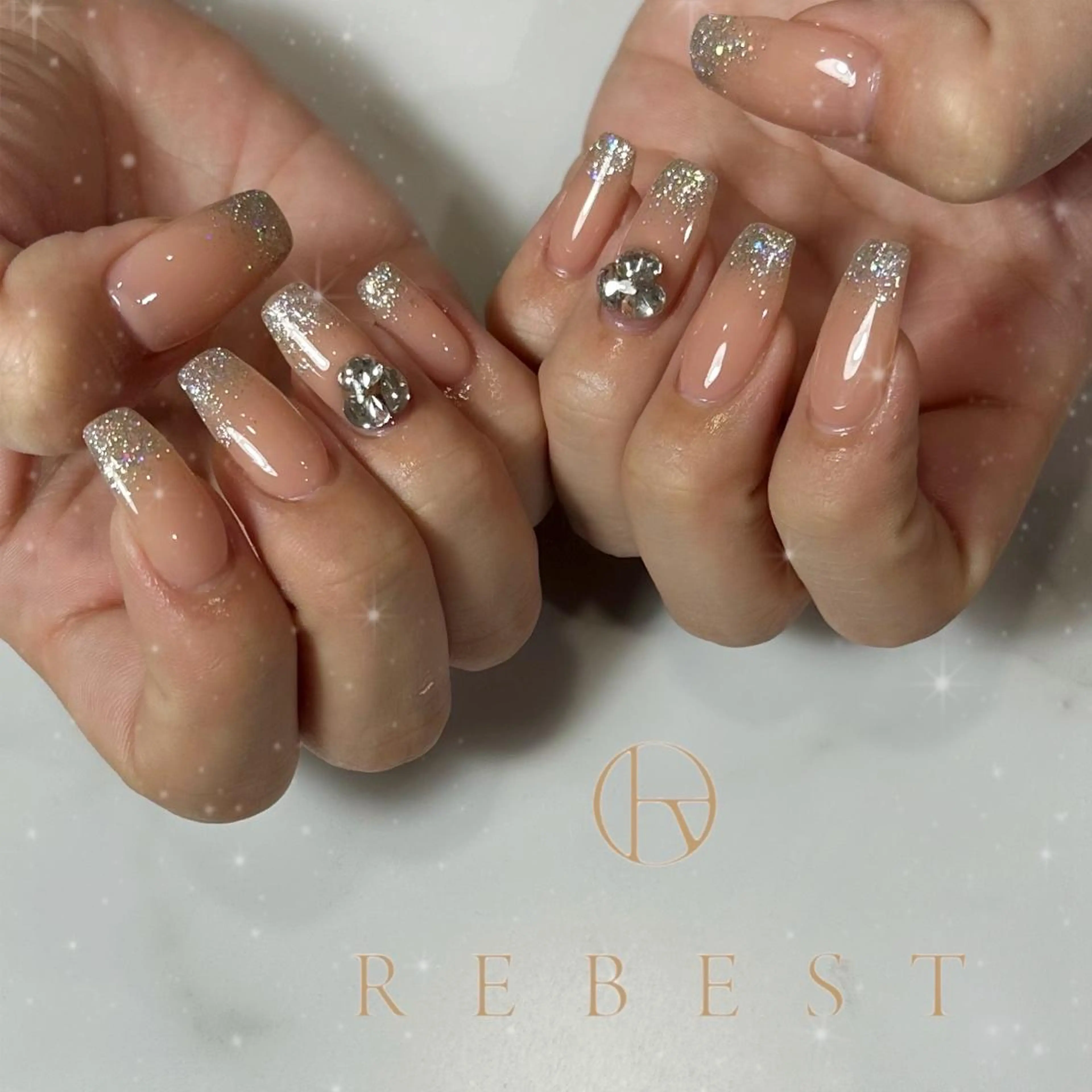 ネイル ❤️💛REBEST 付け放題Nailのネイルデザイン