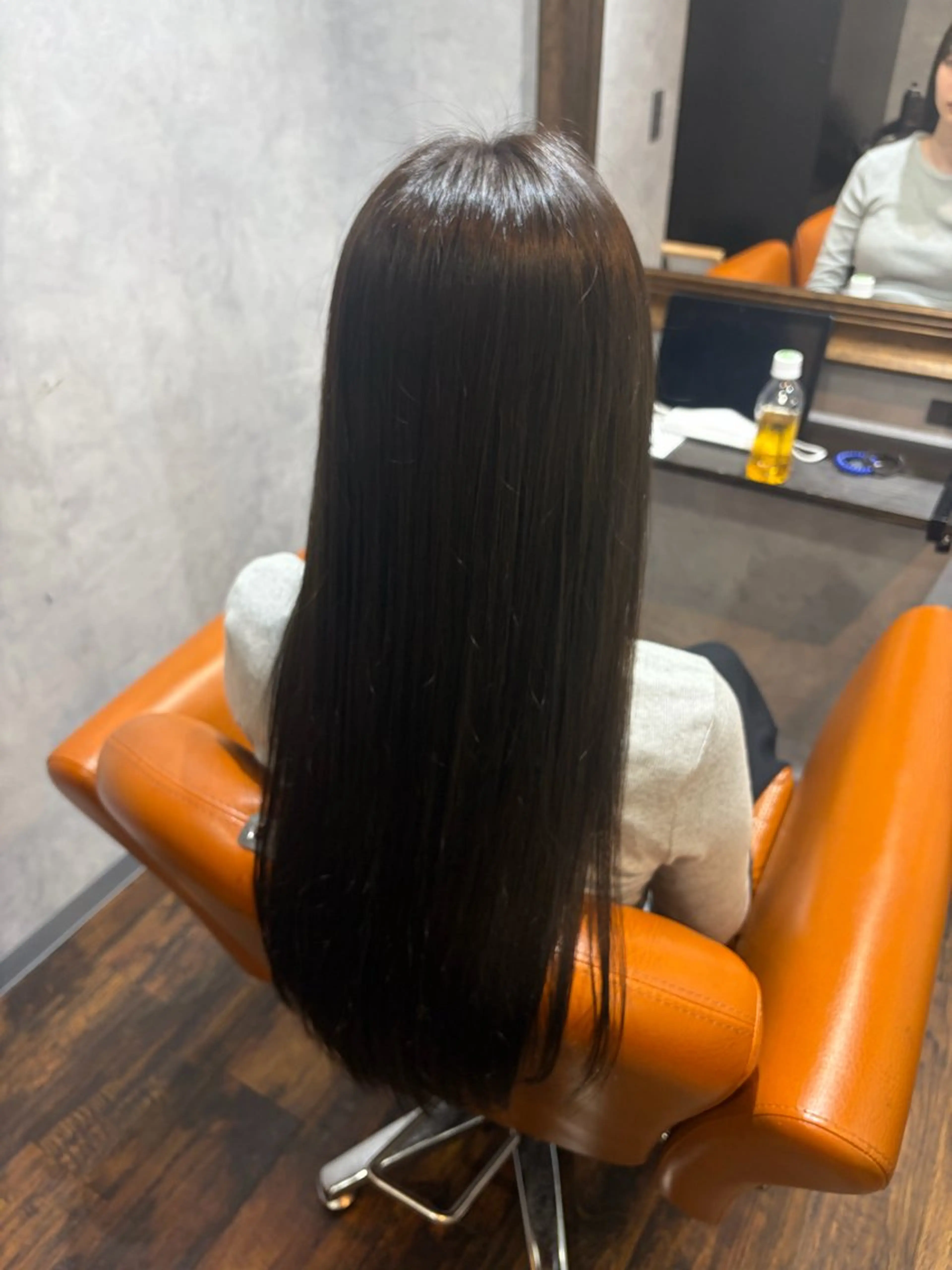 カラー グレージュ オリーブグレージュ オリーブグレー 野川 彩音のヘアスタイル