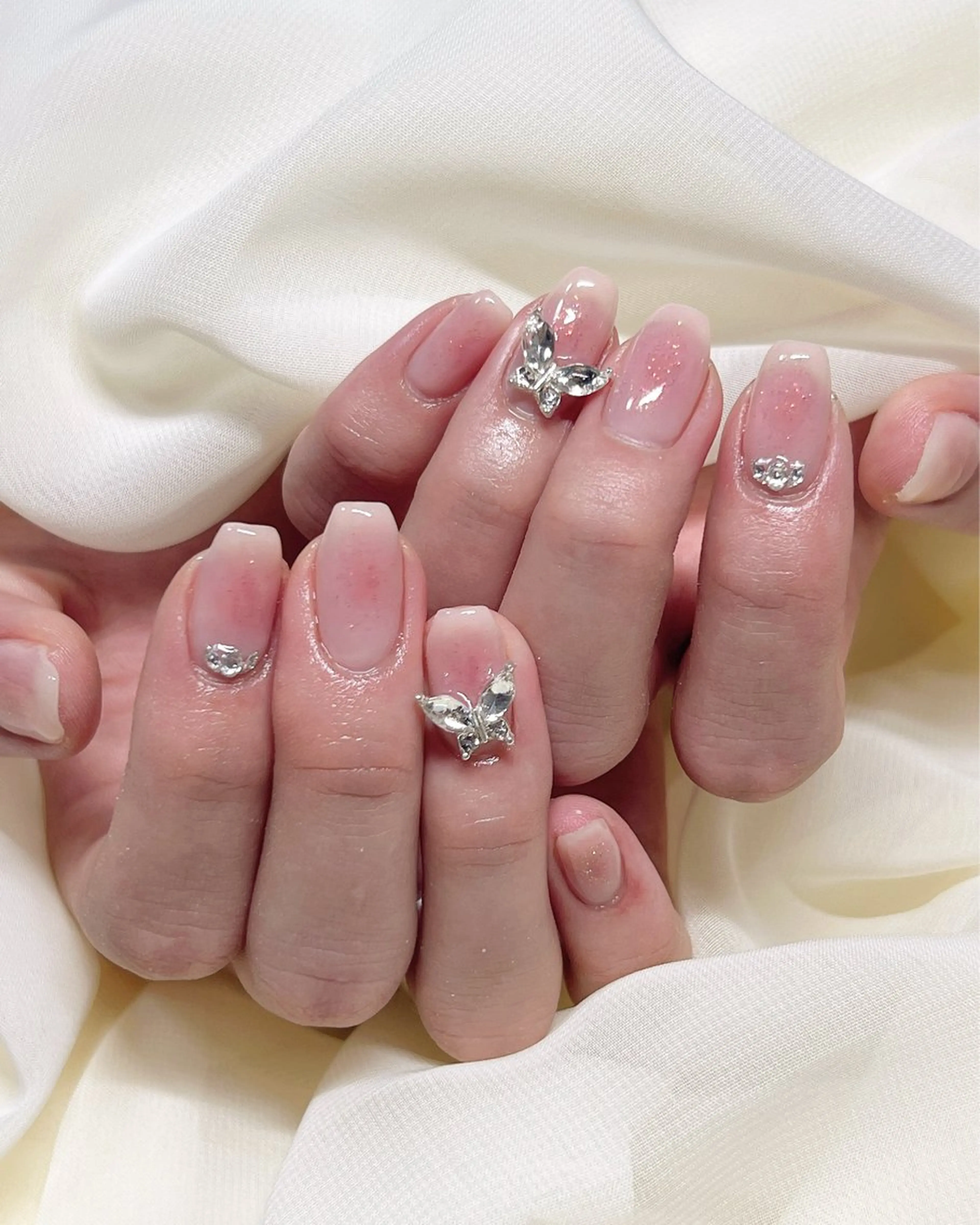 ネイル チークネイル フラッシュネイル ラメ(グリッター) シンプルネイル nail salon MUAのネイルデザイン