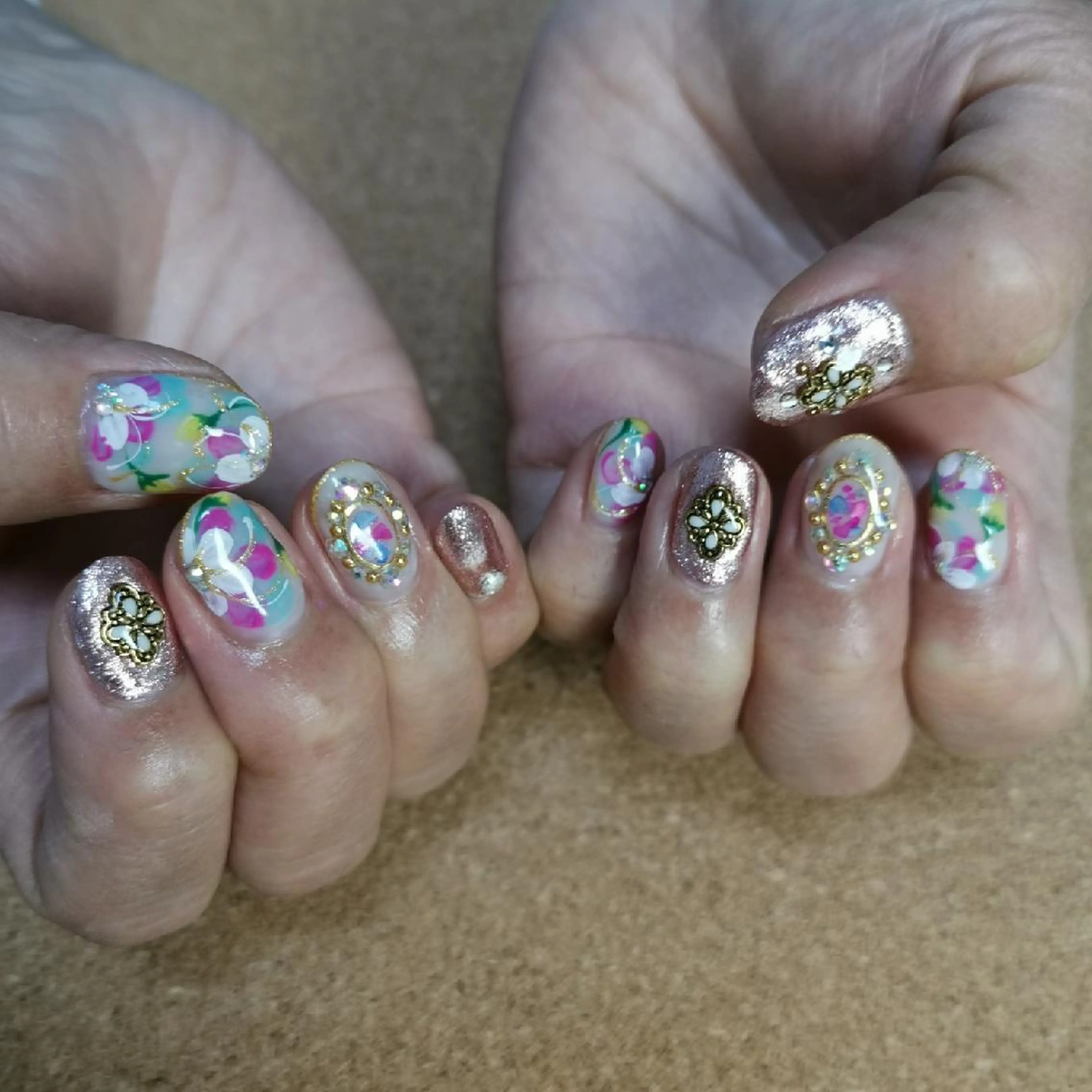 ネイル フラワーネイル 持ち込み ハンドネイル reve あやののネイルデザイン