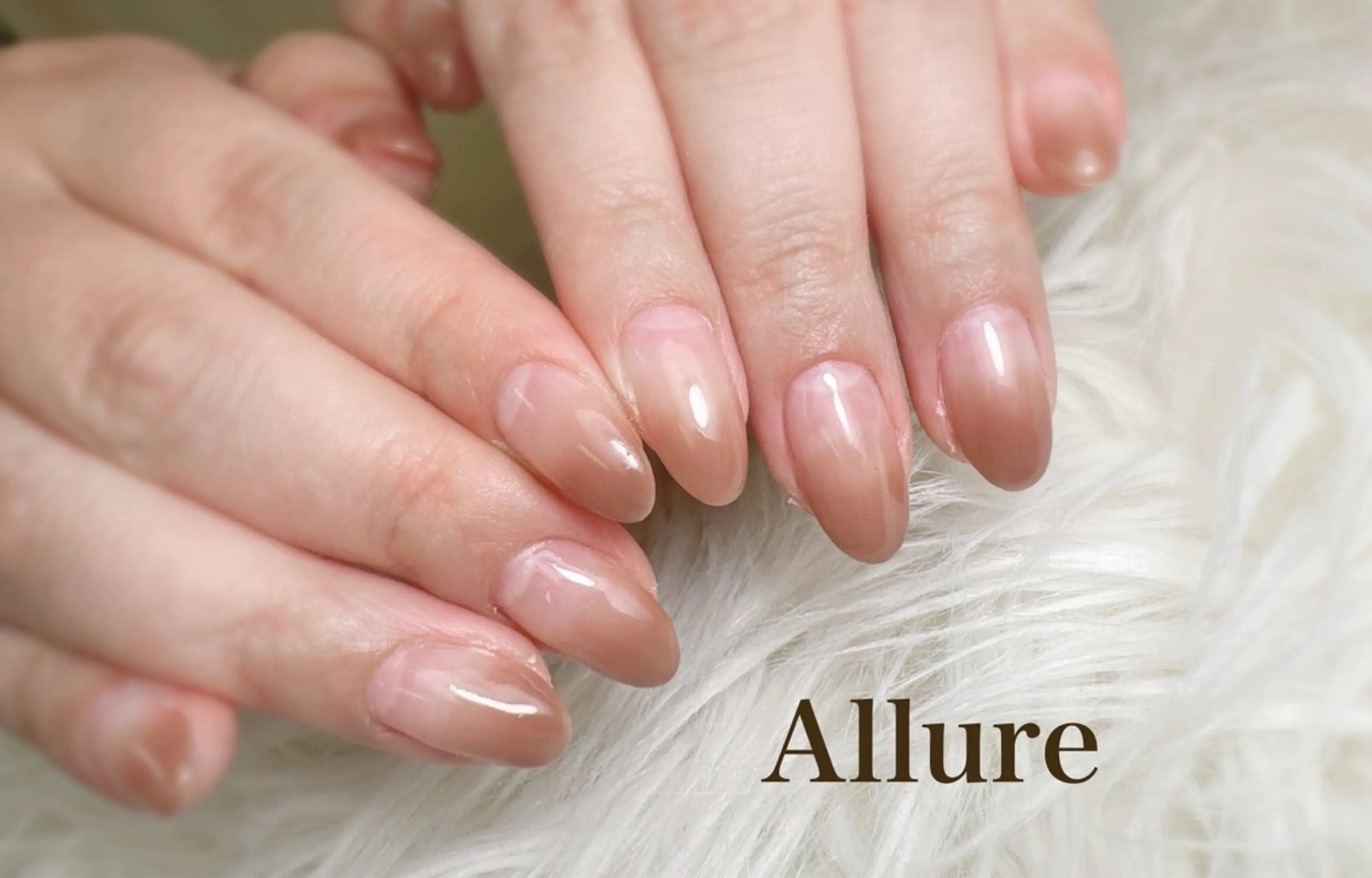 ネイル ジェルネイル グラデーション Allure Yuuのネイルデザイン
