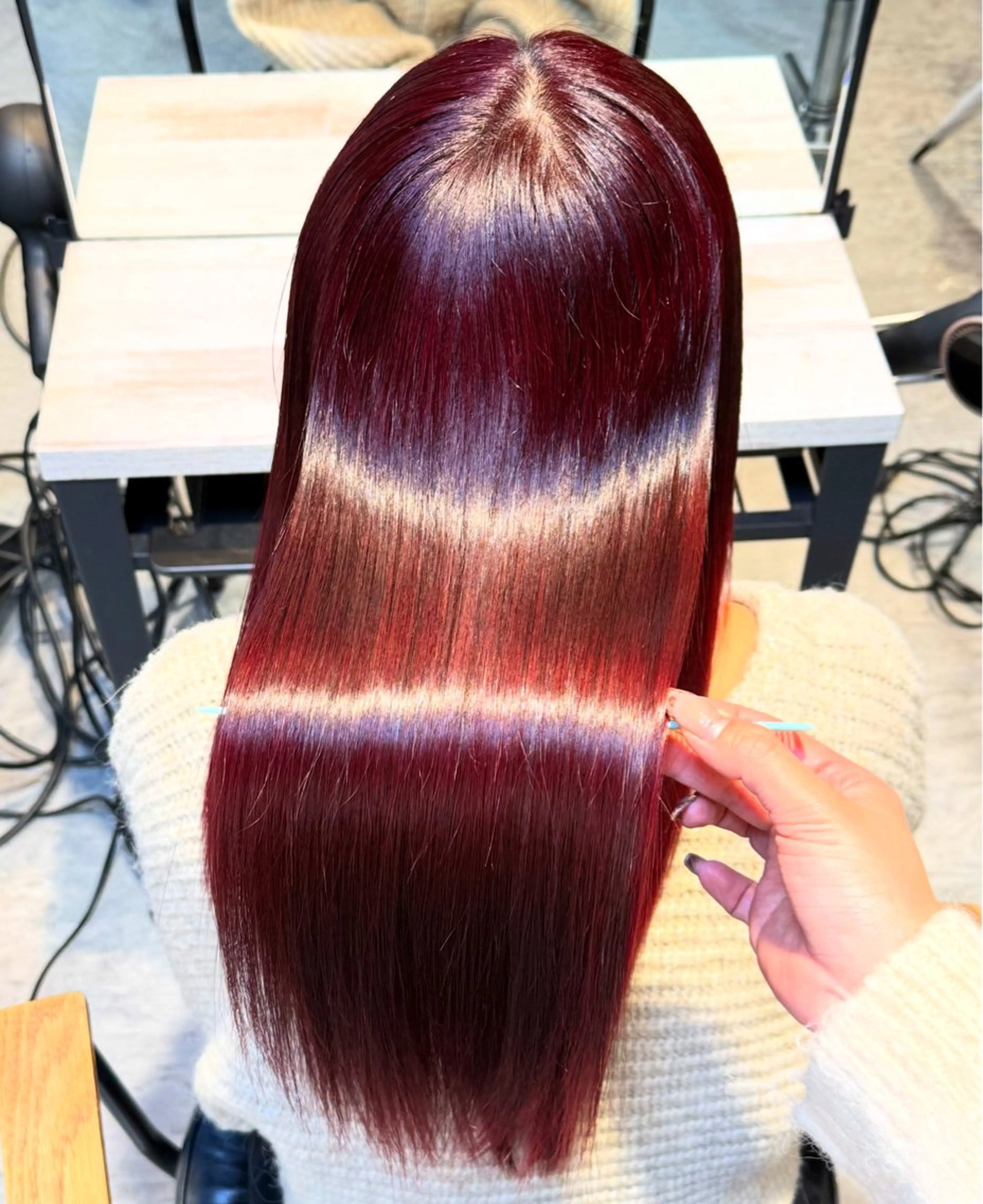 カラー ボルドーカラー 海老沼 佳緒のヘアスタイル