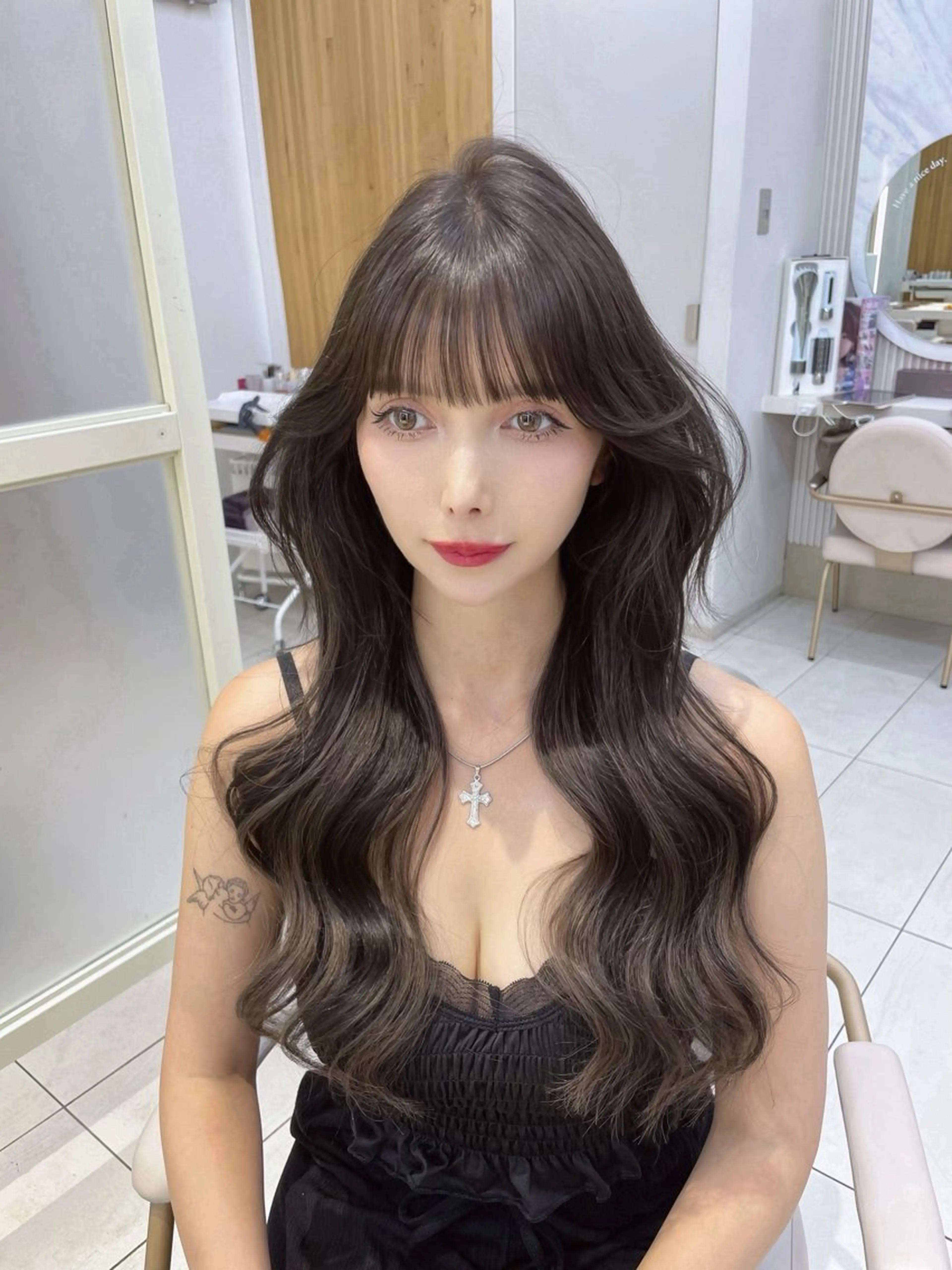 ロング カット ヘアカラー トリートメント 顔周り/透明感カラー /韓国ヘア/TAKUのヘアスタイル