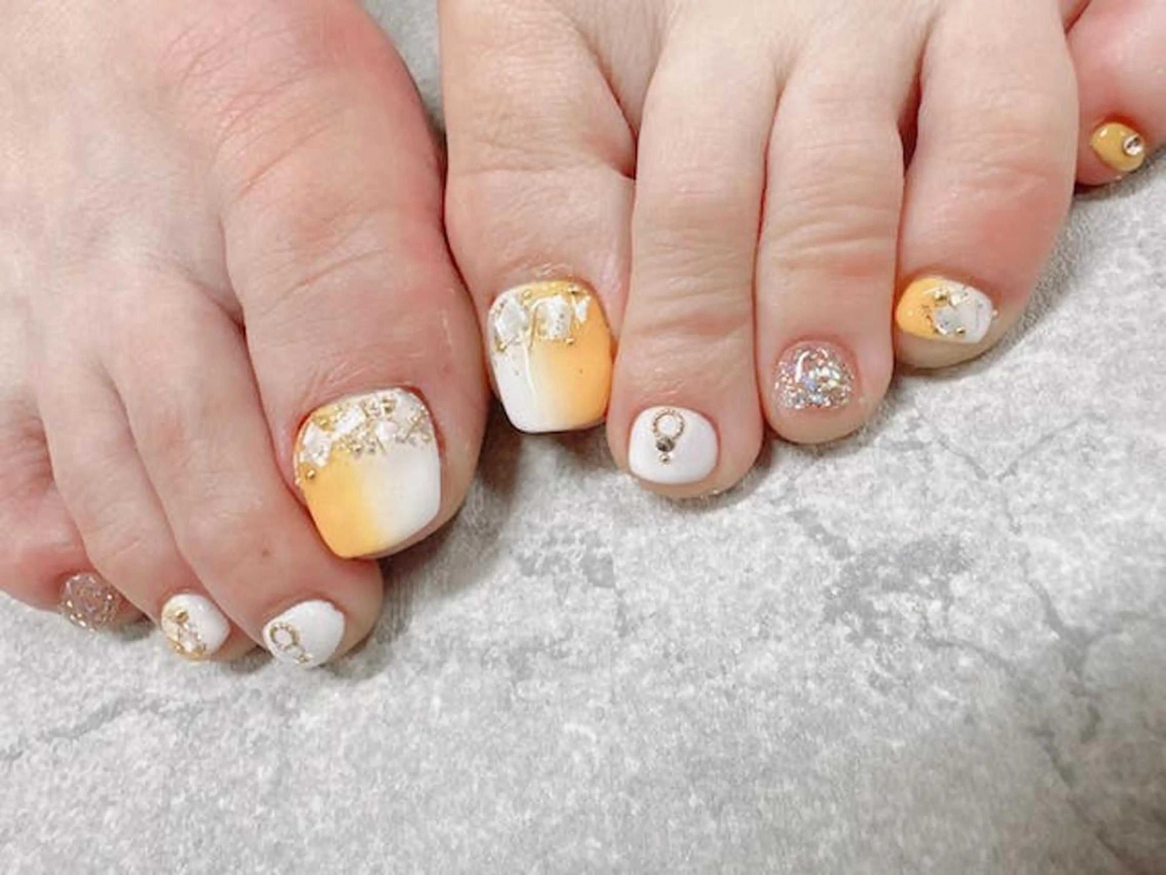 ネイル フットネイル フレンチネイル ジェルネイル ガラスフレンチ グラデーション ハンドネイル ハンドケア FASTNAIL PLUS 新宿店のネイルデザイン