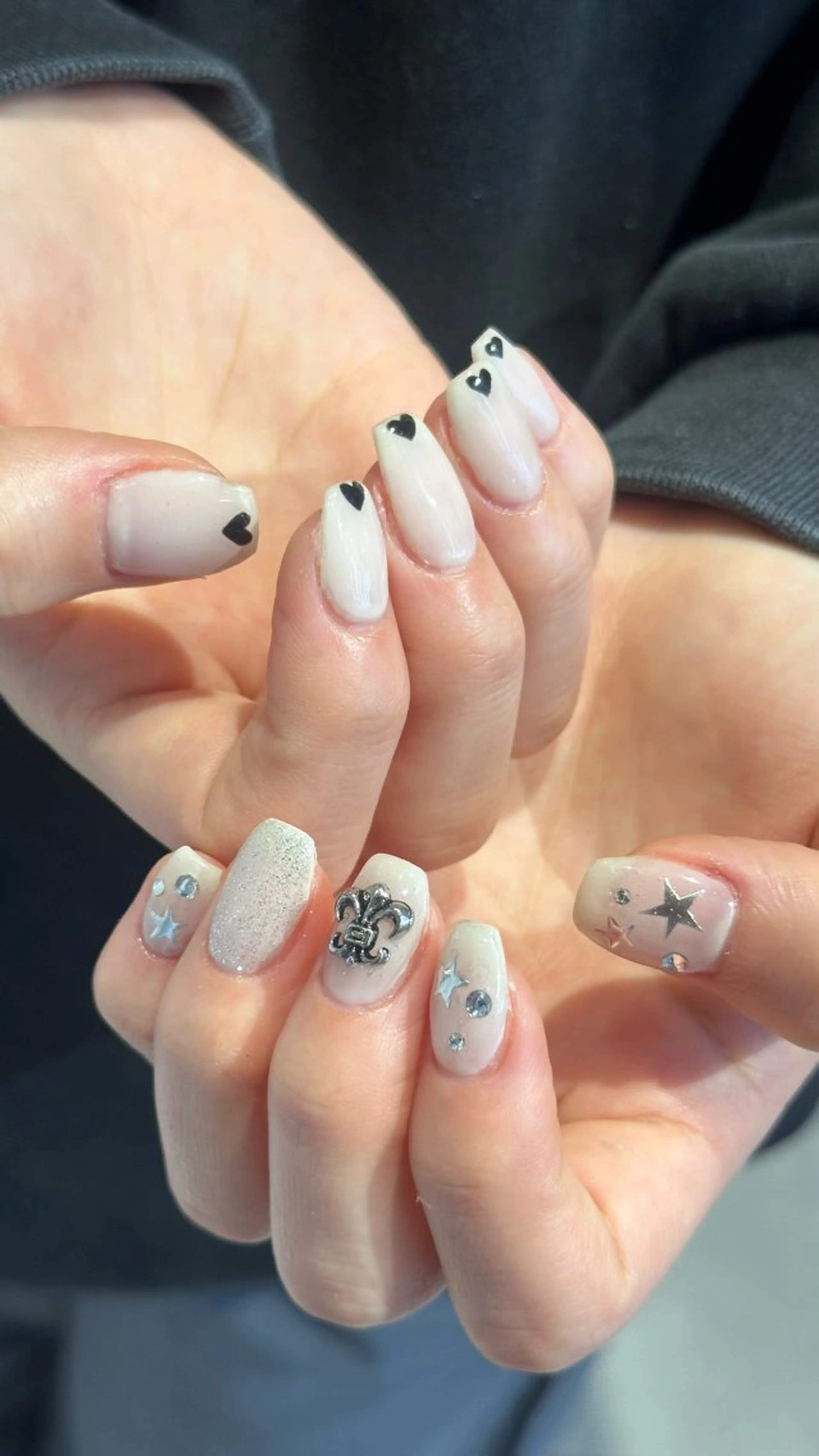 ネイル ハンドネイル 🎀韓国レイヤー特化 🎀ベージュ/ミクのヘアスタイル