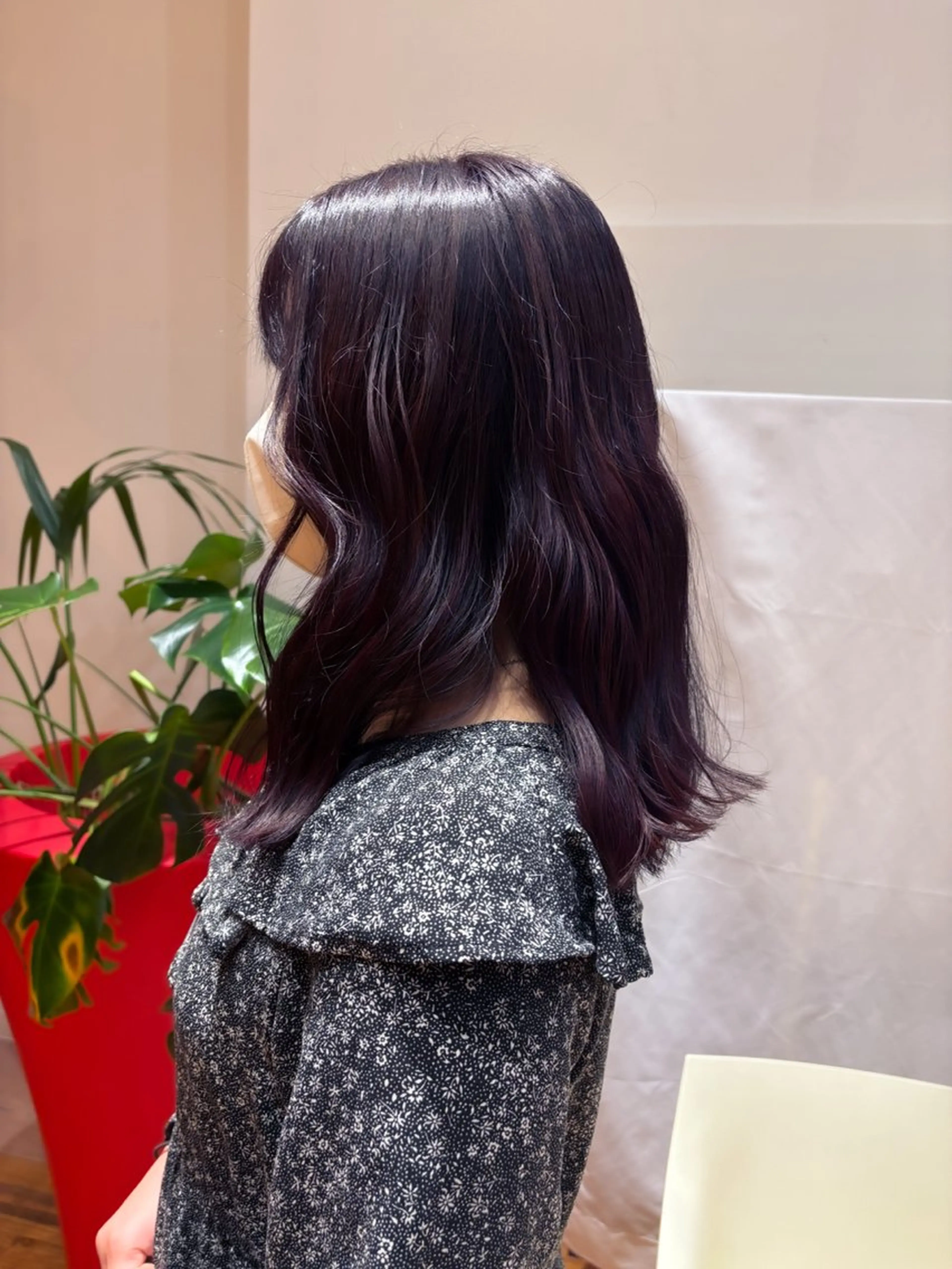 ミディアム カラー ディープラベンダー ラベンダーカラー ヘアカラー THEDOTS所属・淀 小南津のヘアスタイル