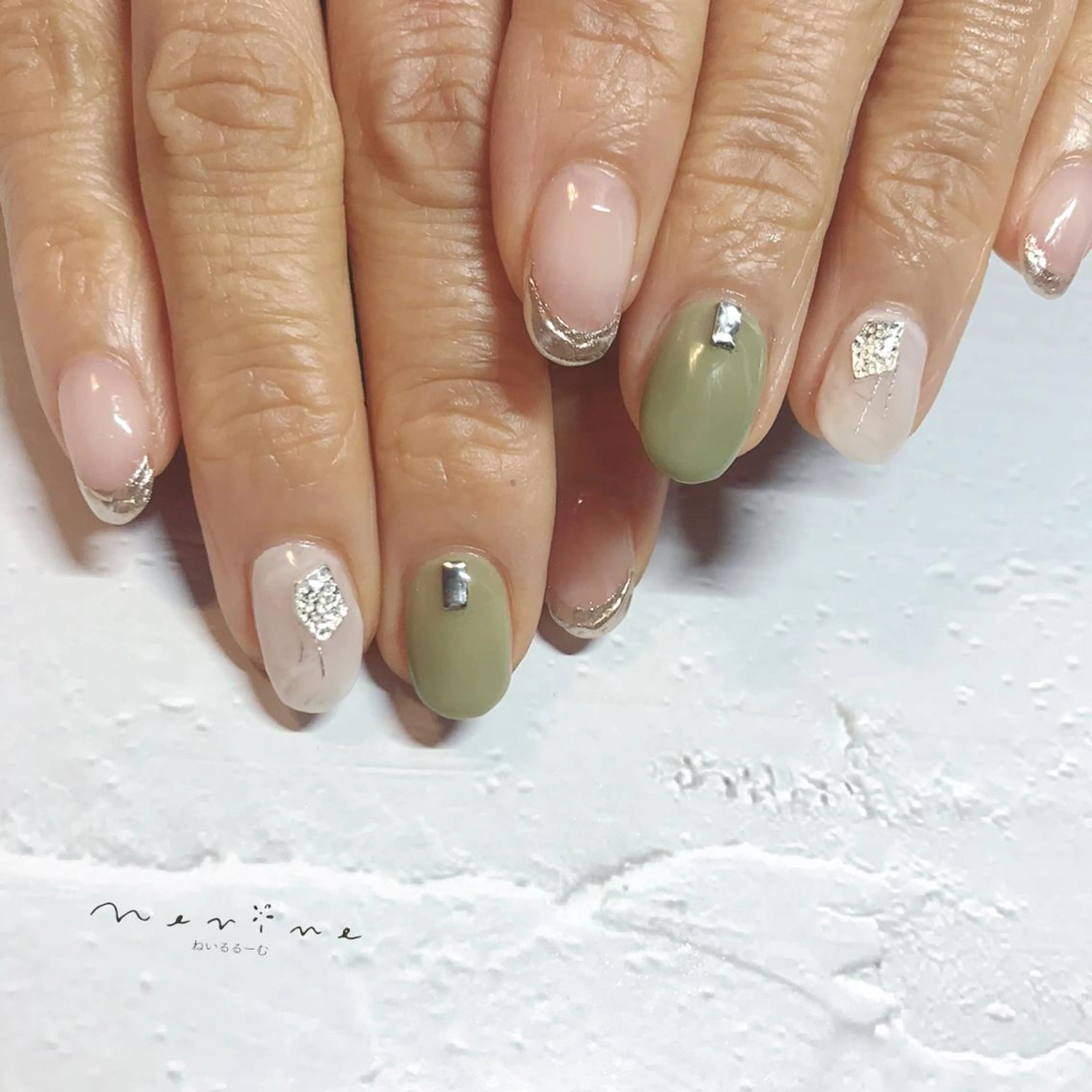 ネイル グリーン NAILST Naomiのネイルデザイン