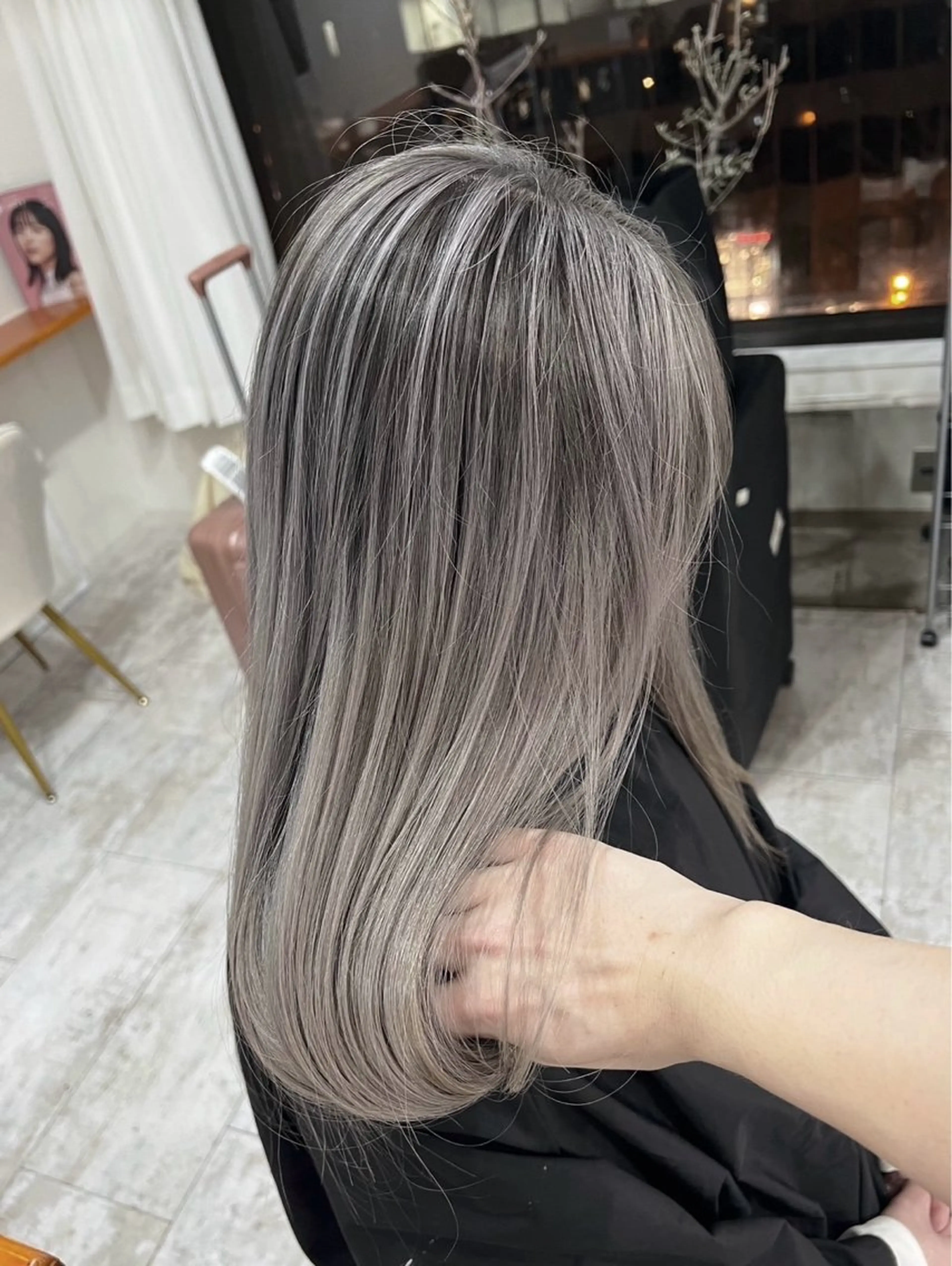 ロング カラー バレイヤージュ グレージュ レイヤーカット ヘアカラー トリートメント ROBIN所属・指名数No.1 /NAOYAのヘアスタイル