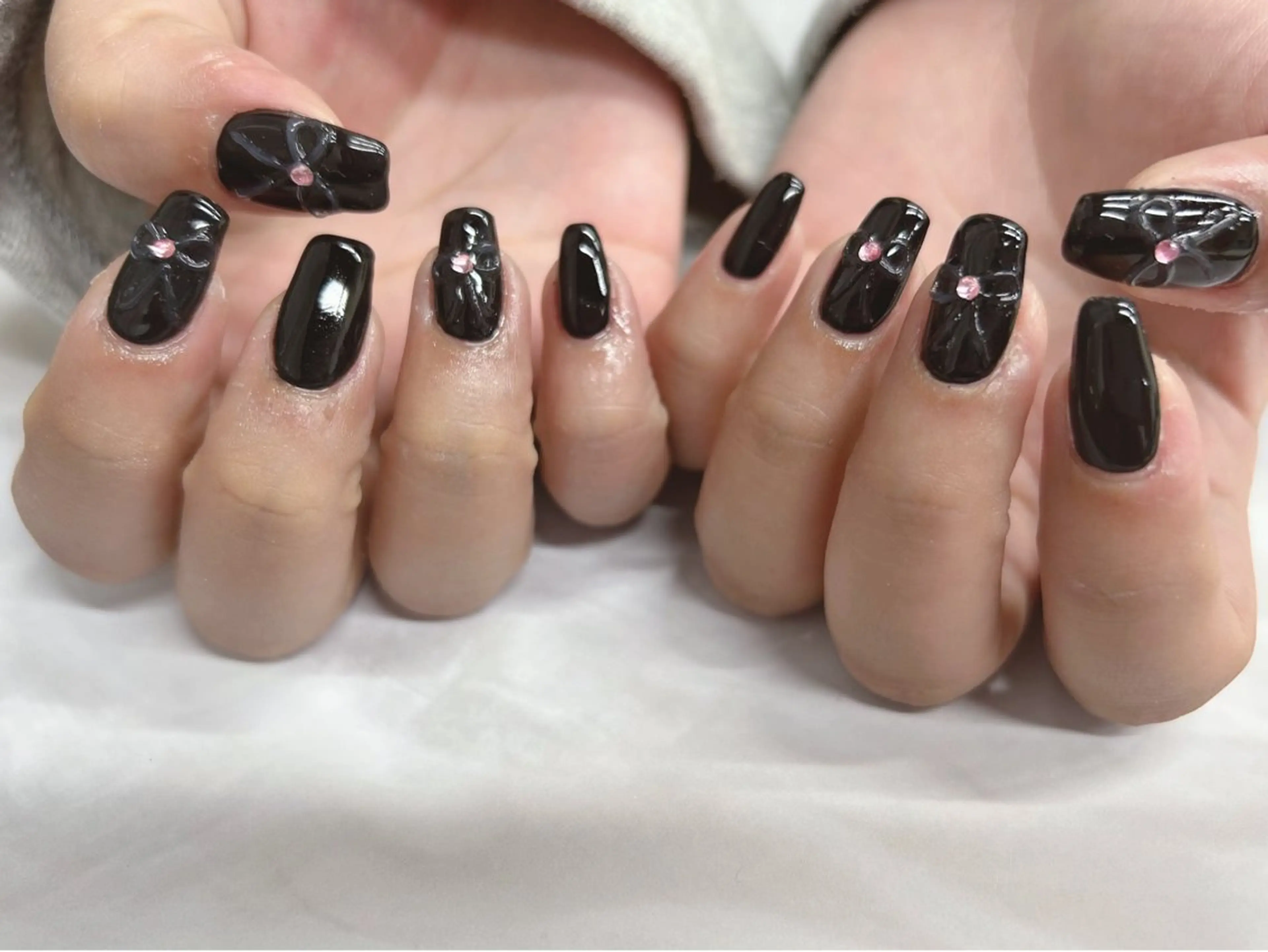 ネイル リボン ハンドネイル Nail Salon agré所属・agré ネイルサロン　アグレのネイルデザイン