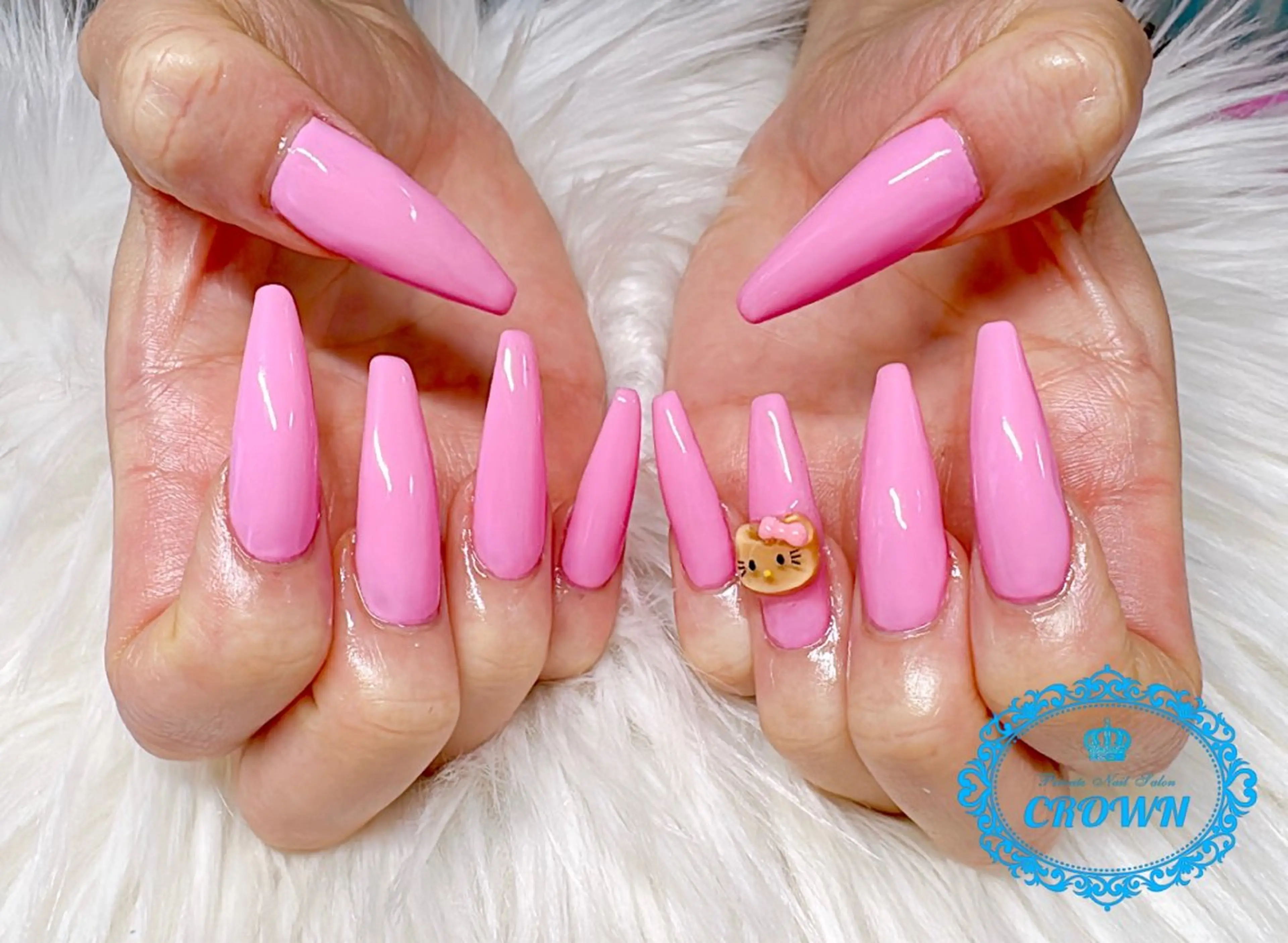 ネイル CROWN プライベートサロンのネイルデザイン