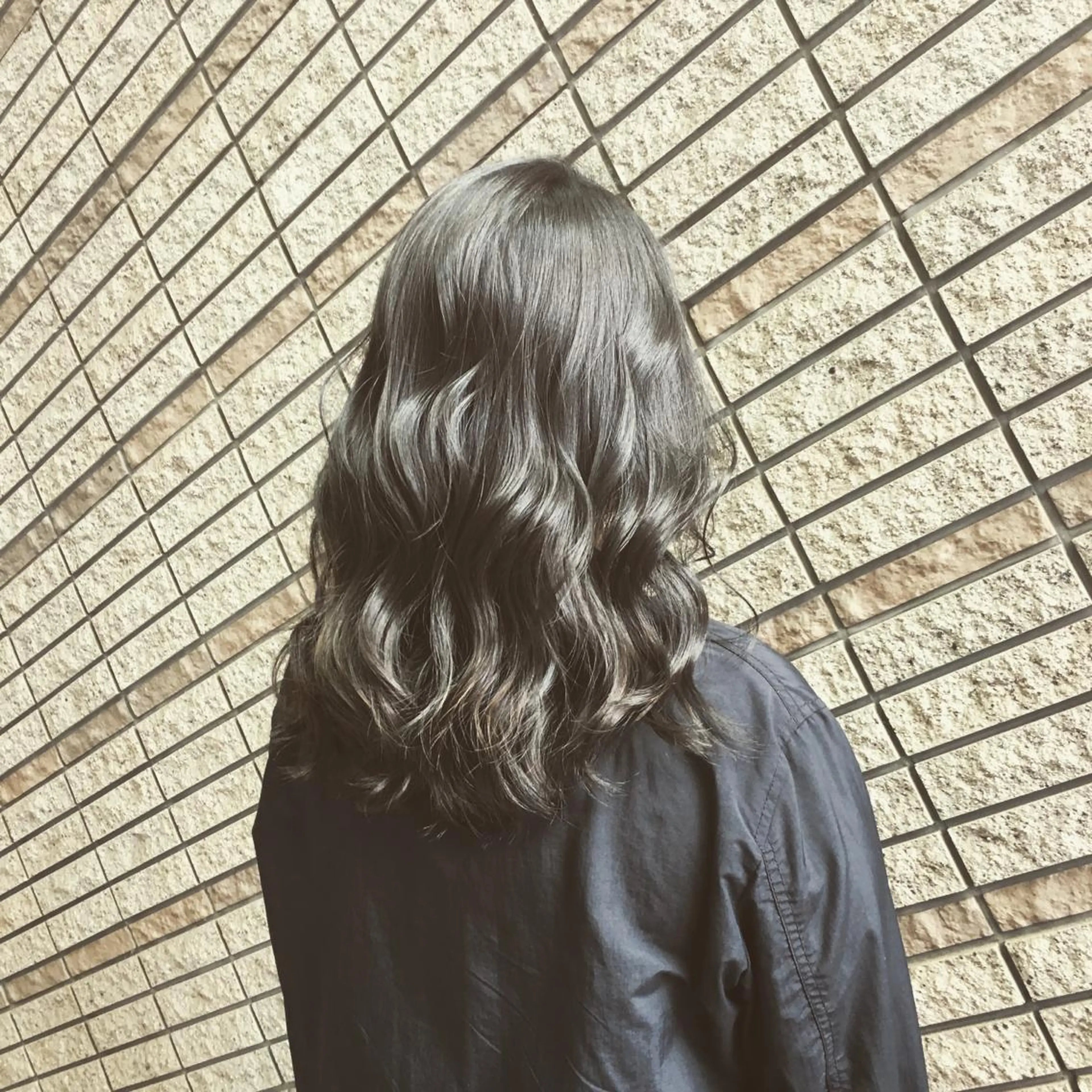 カラー アッシュ ブルーカラー ブルーアッシュ 透明感カラー イルミナカラー 縮毛矯正 N° jillva ♦️川端裕司♦️のヘアスタイル