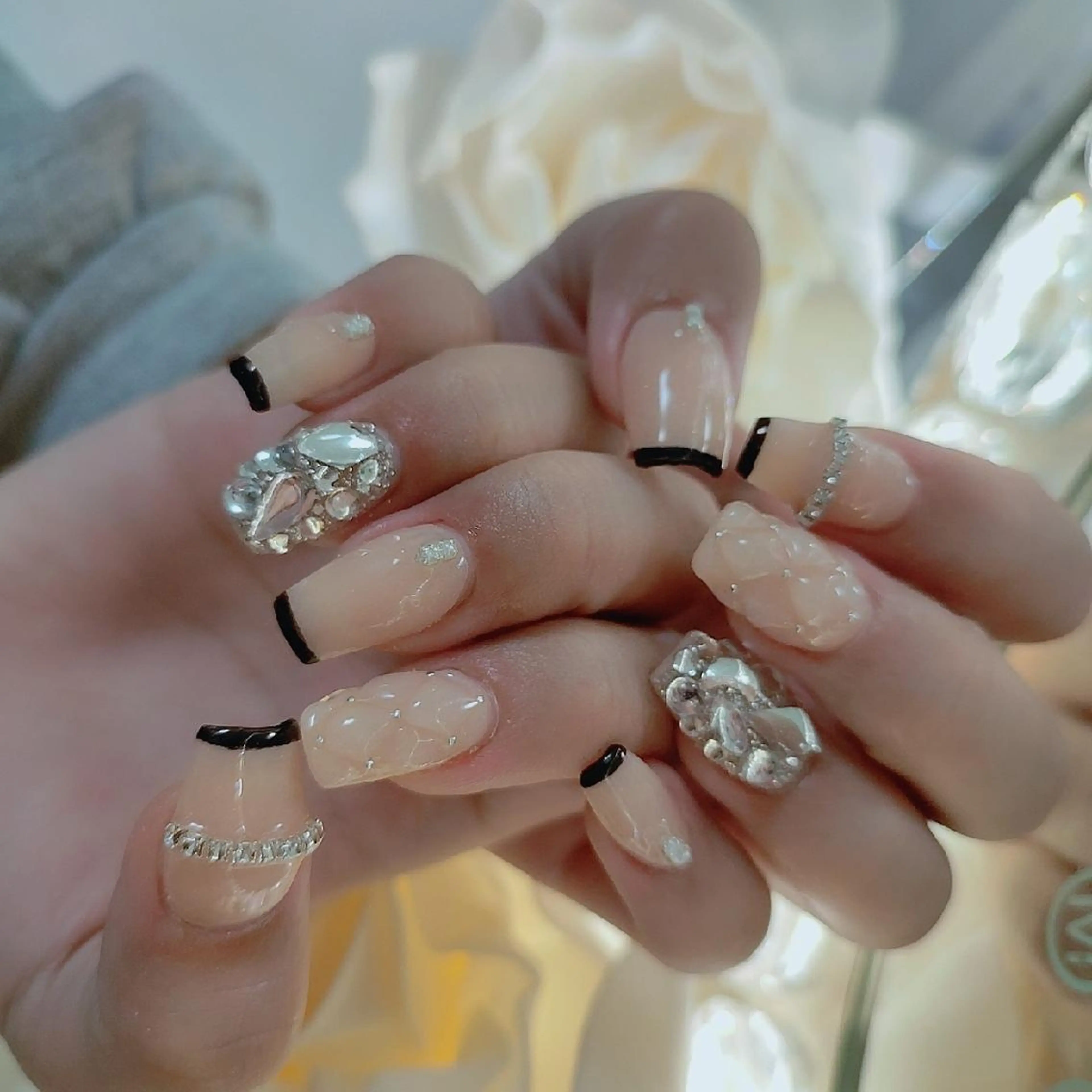 ネイル ハンドネイル RUNWAY 　　の眉毛・アイブロウイメージ