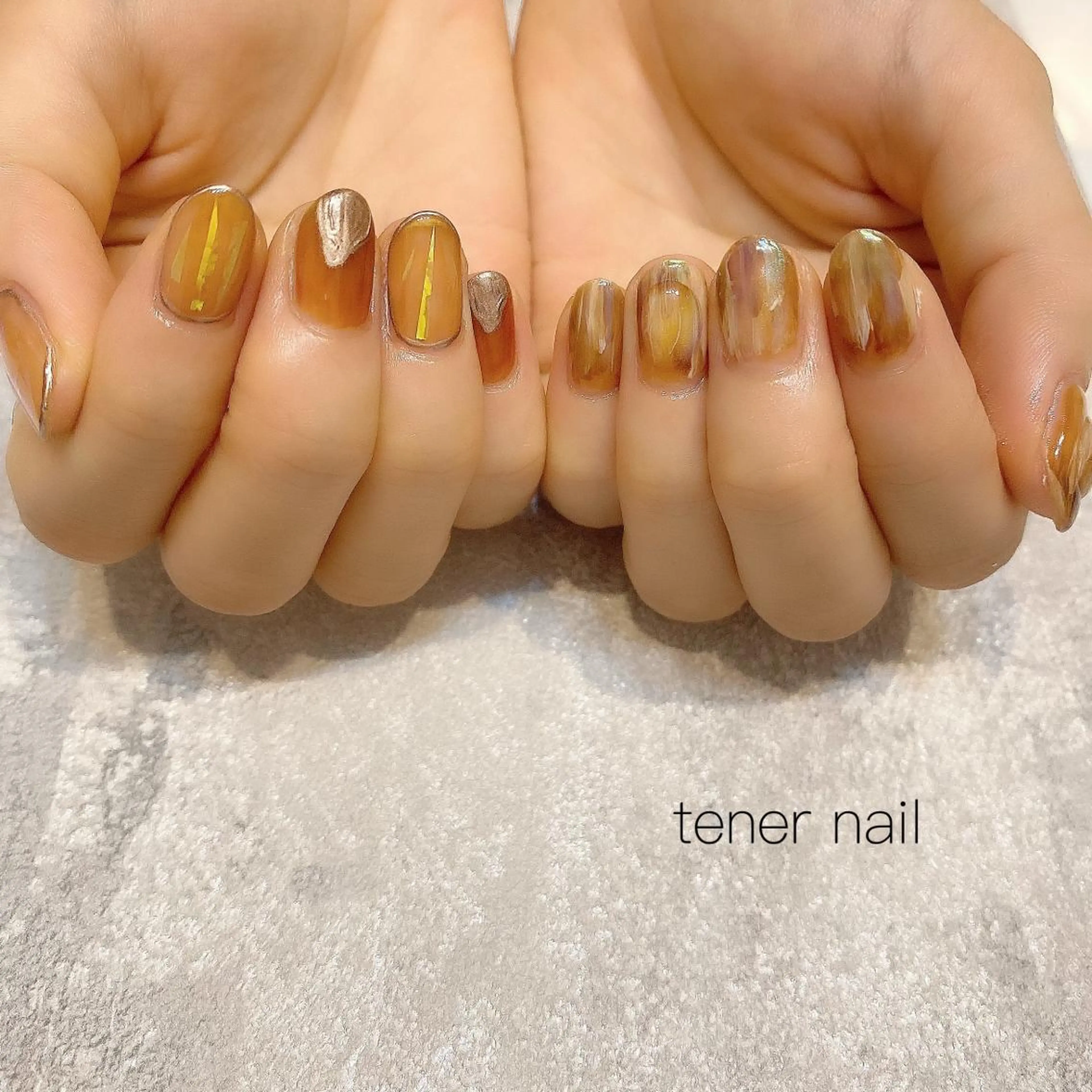 ネイル べっ甲ネイル ブラウン ニュアンスネイル tener  nail  テネルネイル所属・テネルネイル tener nailのネイルデザイン