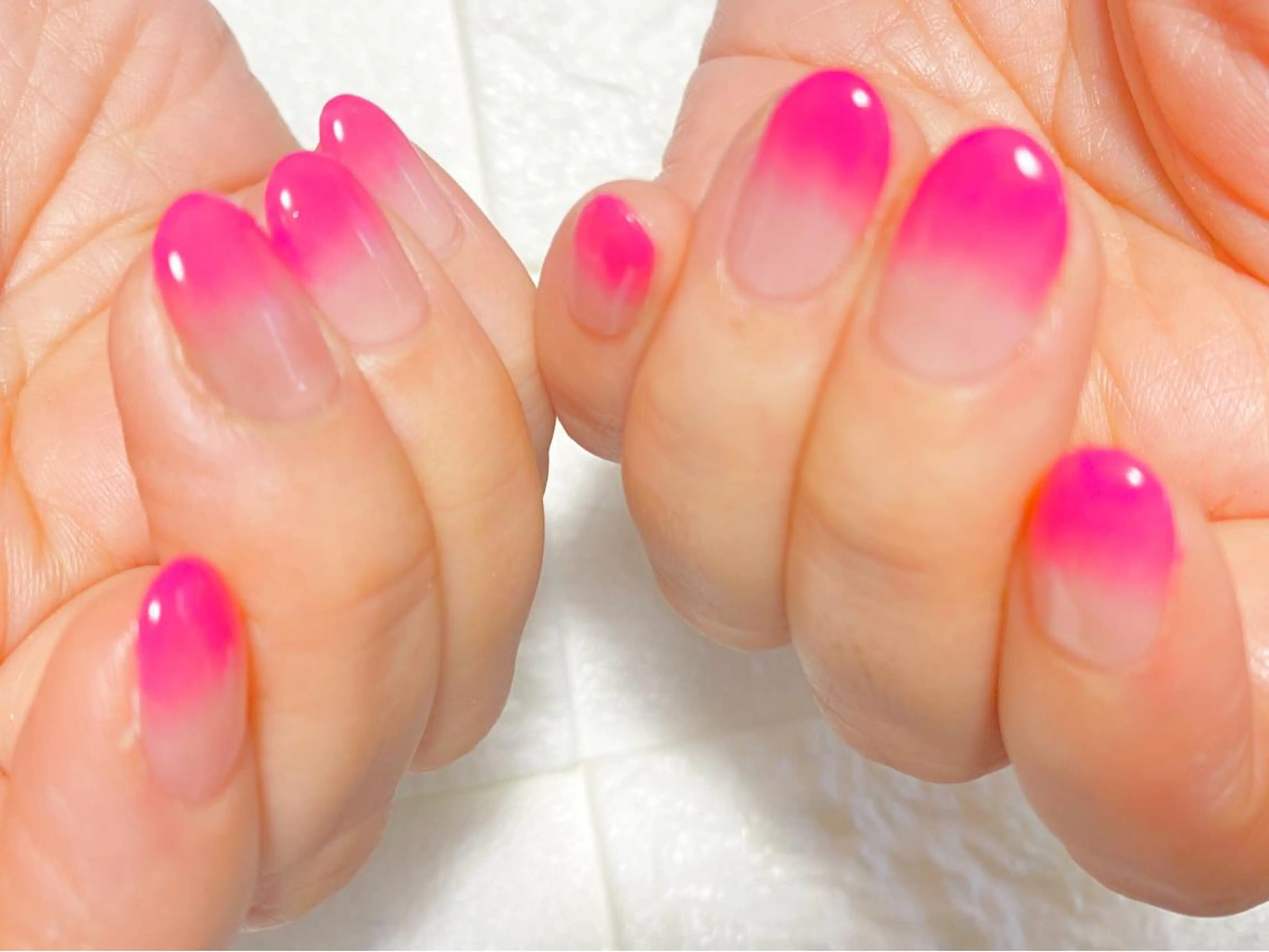 ネイル グラデーション ハンドネイル リラネイル所属・福田 美代子のネイルデザイン