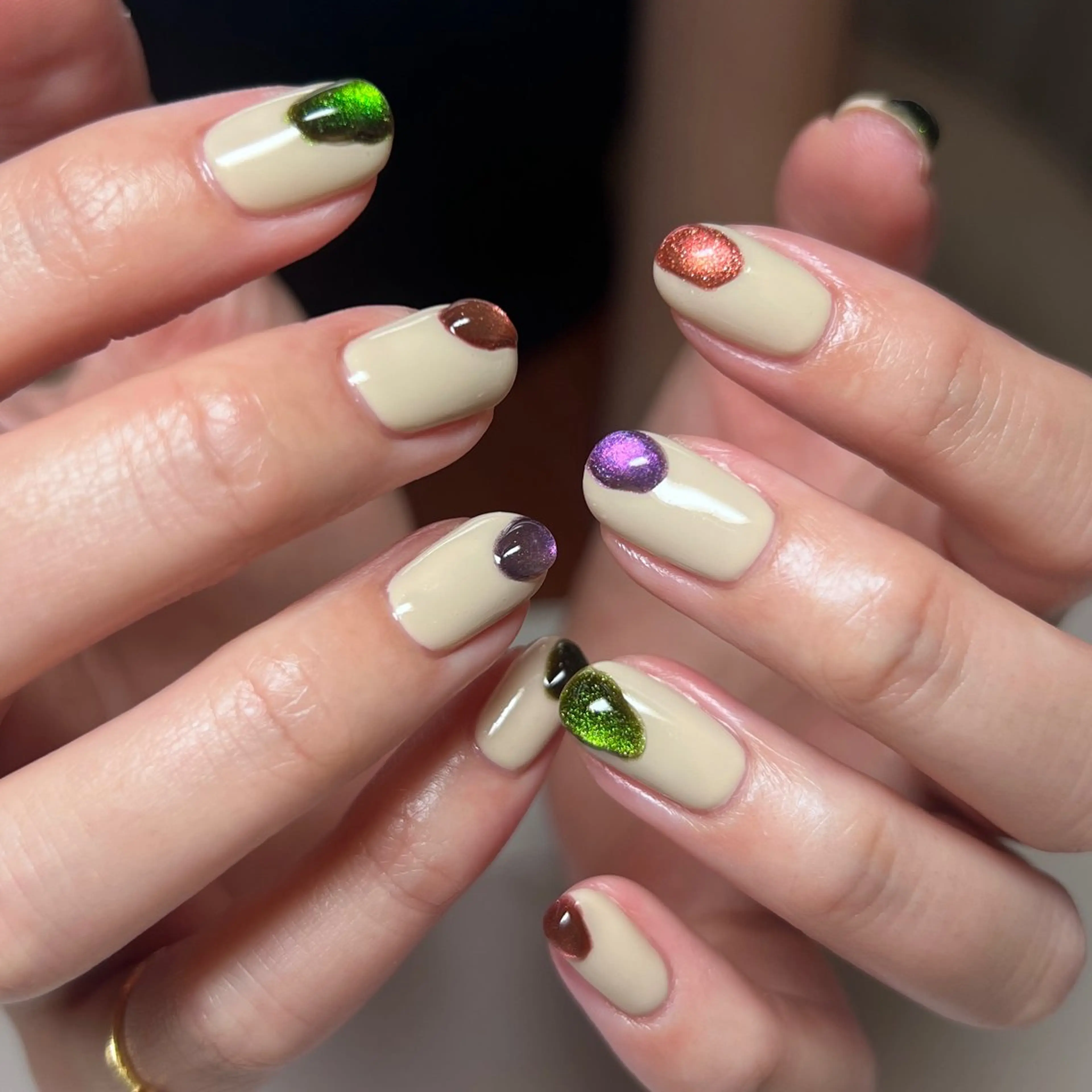 ネイル マグネットネイル ニュアンスネイル ぷっくりネイル ハンドネイル REHTOF ｜朝7時Open☀️のネイルデザイン