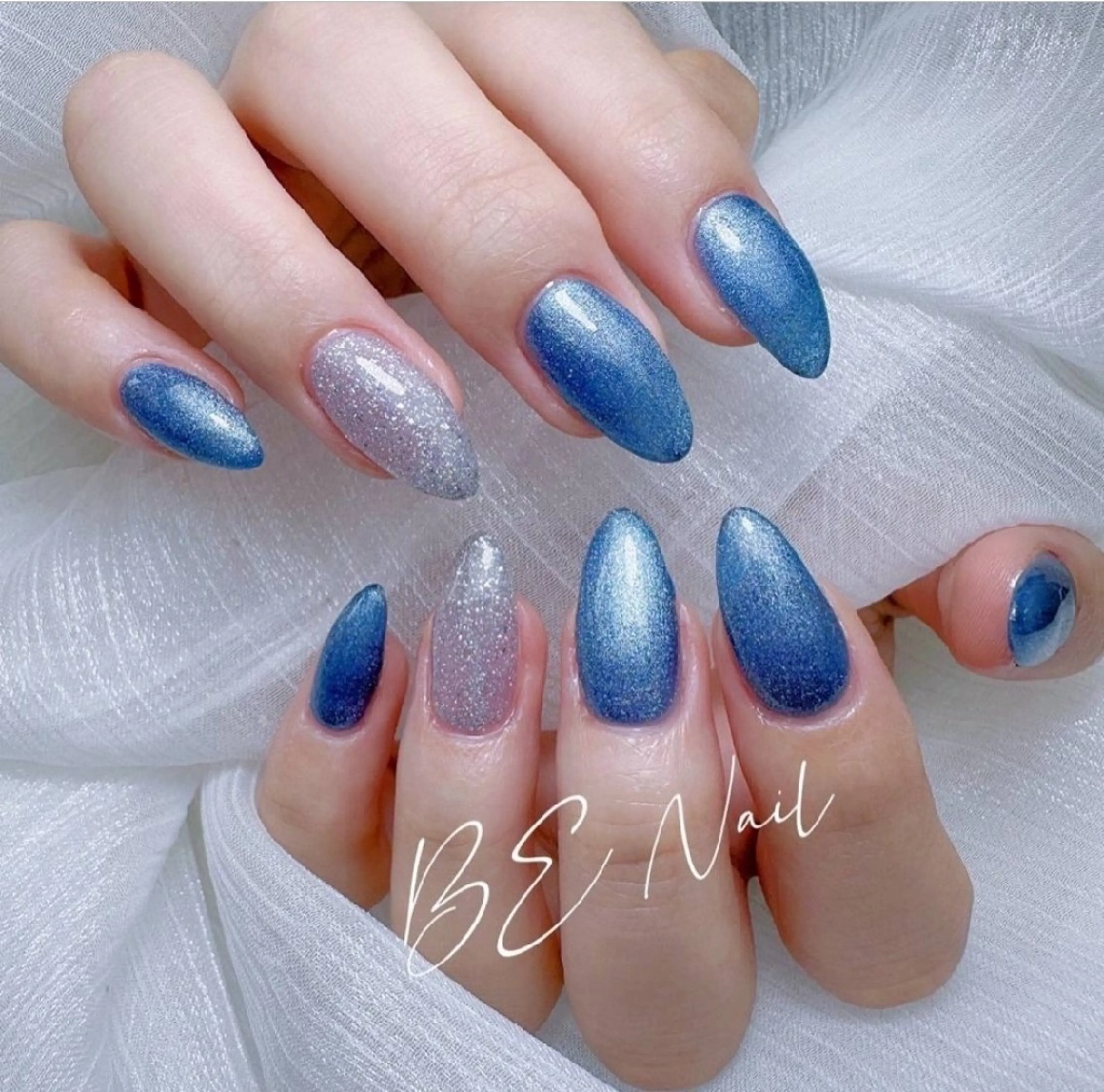 ワンカラ/ラメ✴️2色選べる♪韓国ラメネイルの写真