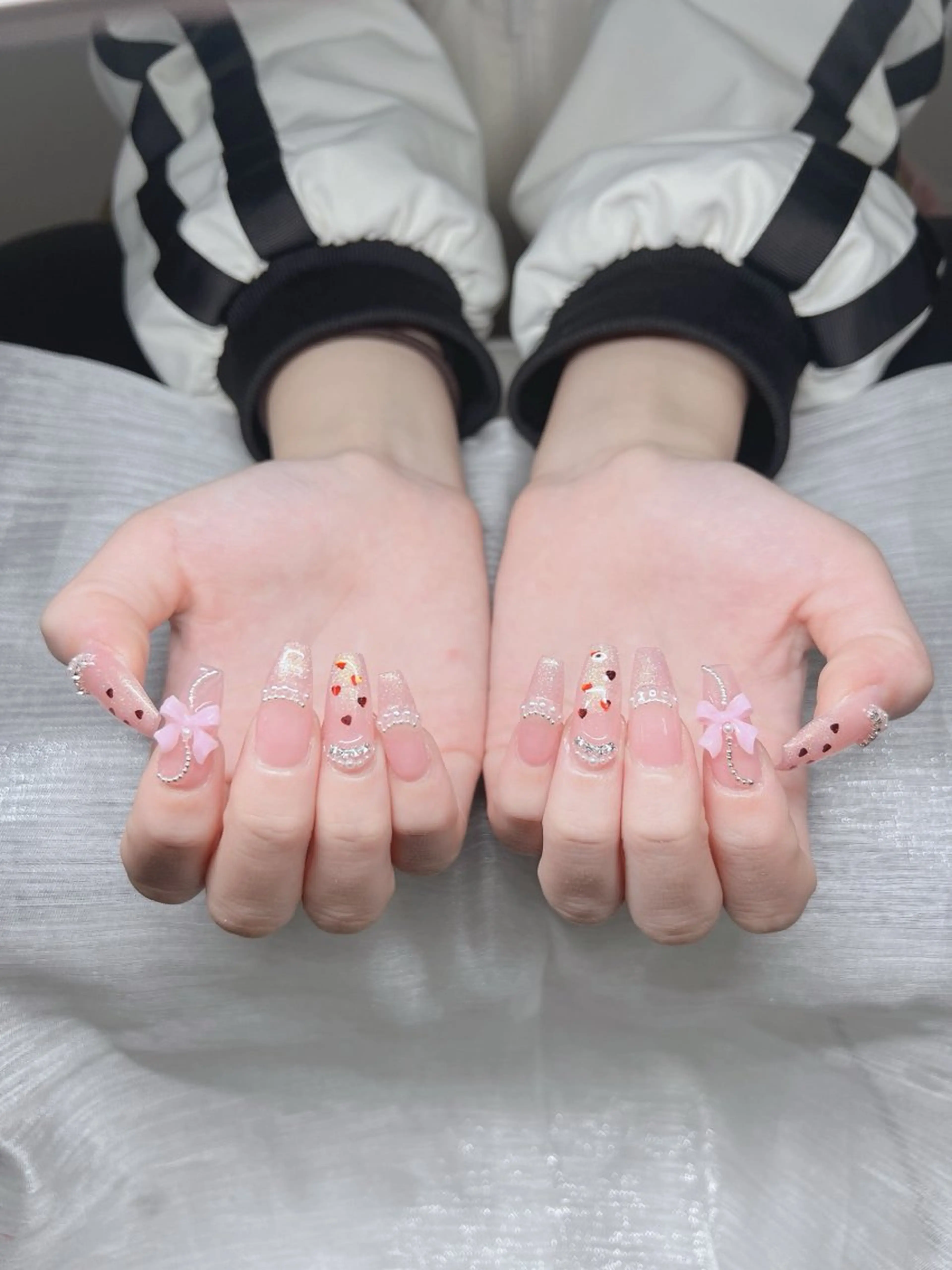 ネイル 長さ出し グラデーション 卒業式 キラキラネイル マグネットネイル Lee Nails チップ長さだし専門店のネイルデザイン
