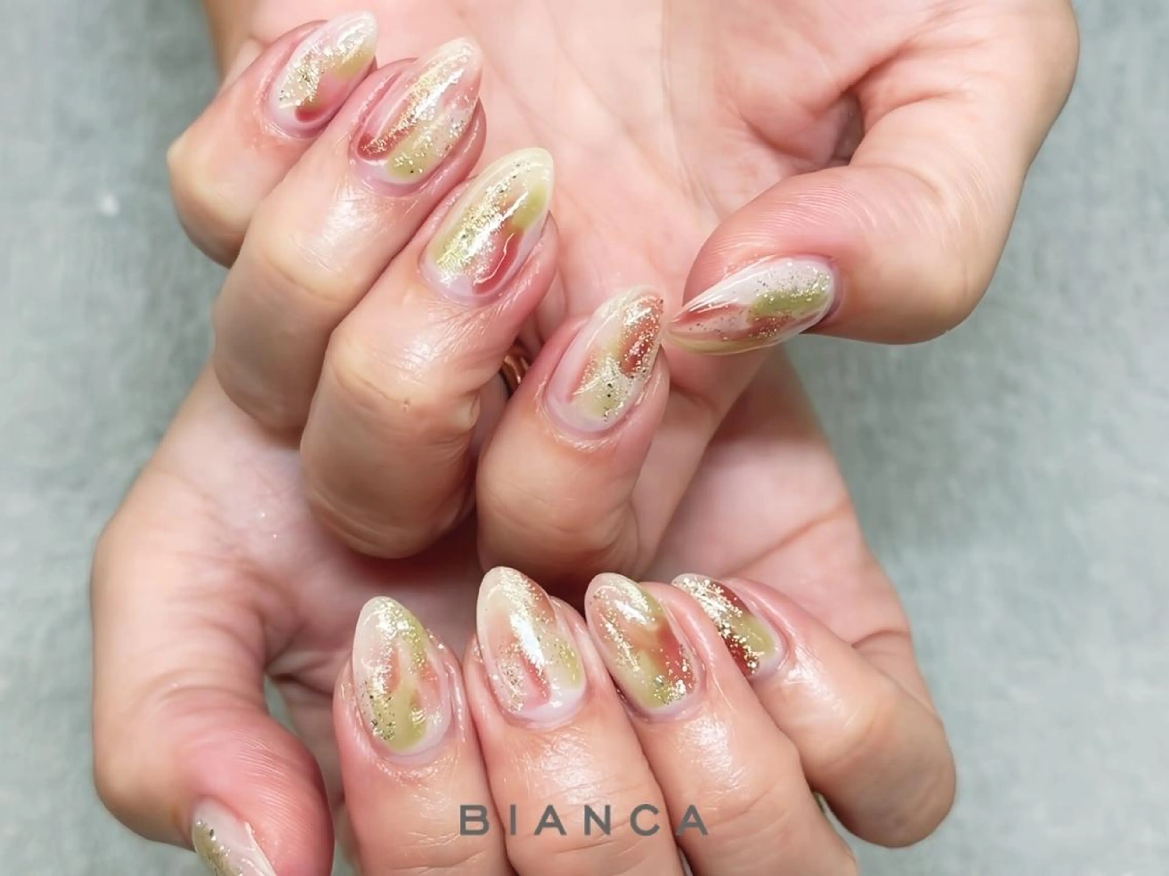 ネイル ニュアンスネイル Bianca ABEのネイルデザイン