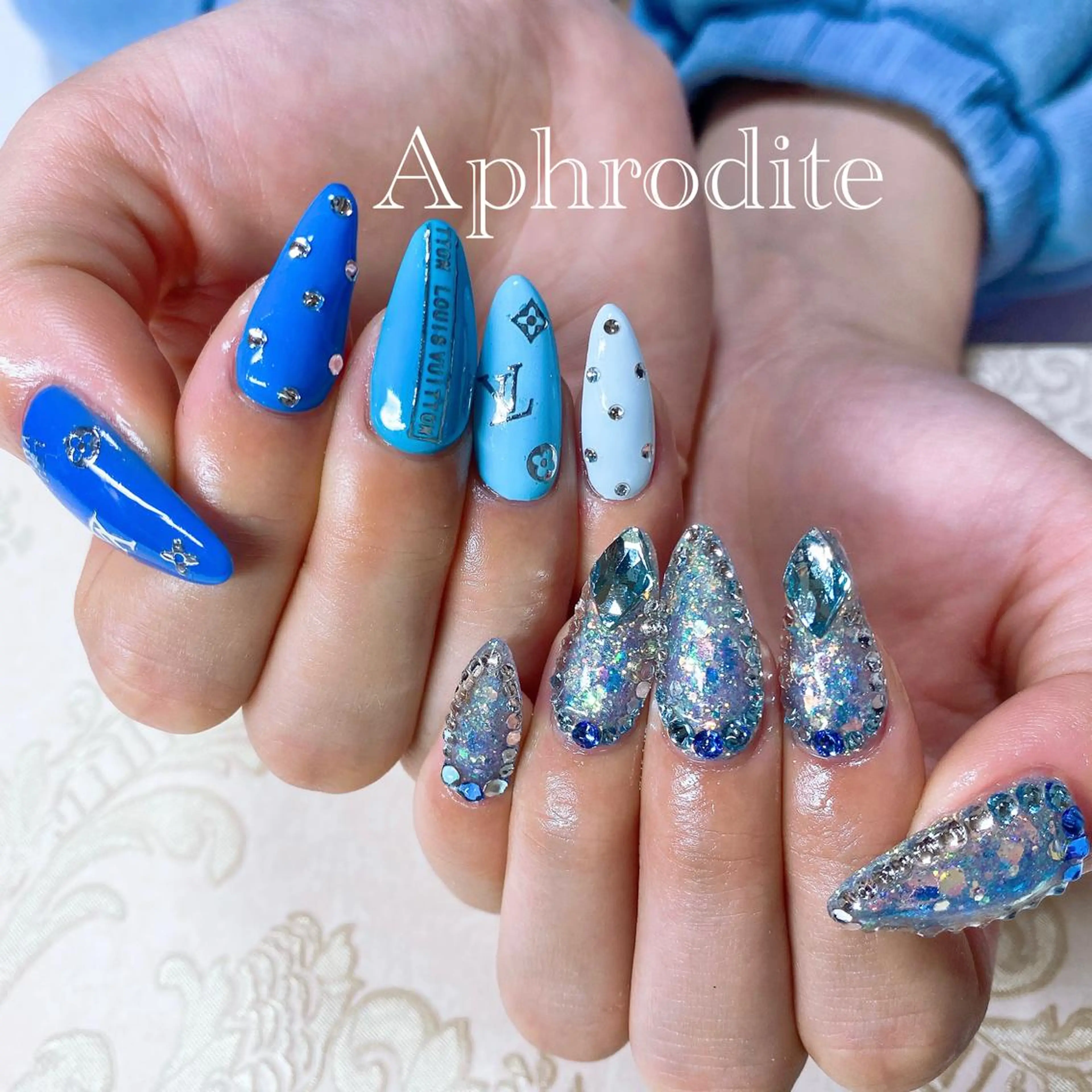 ネイル Aphrodite パラジェル認定サロンのネイルデザイン