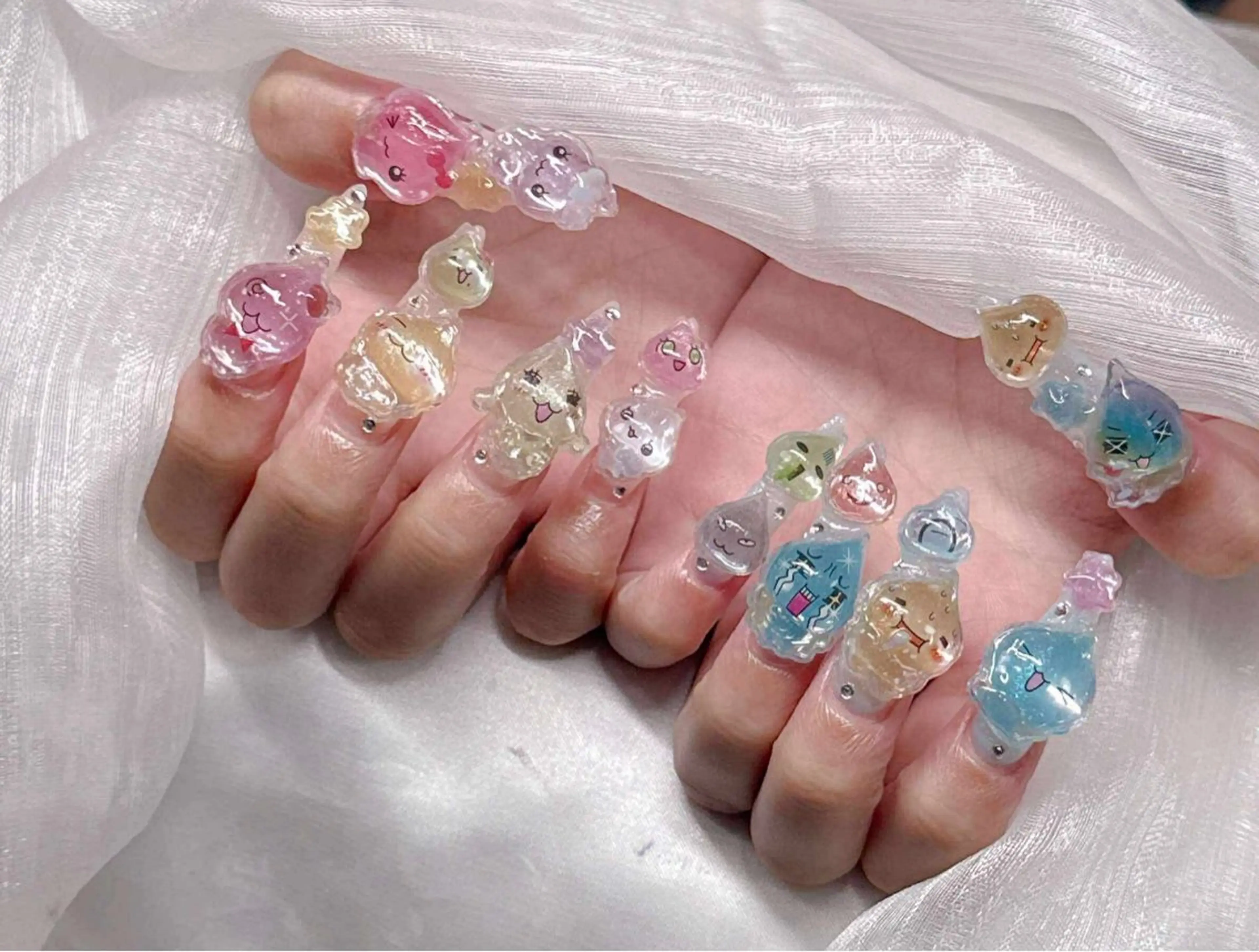 ネイル ハンドネイル Lee Nailsのネイルデザイン