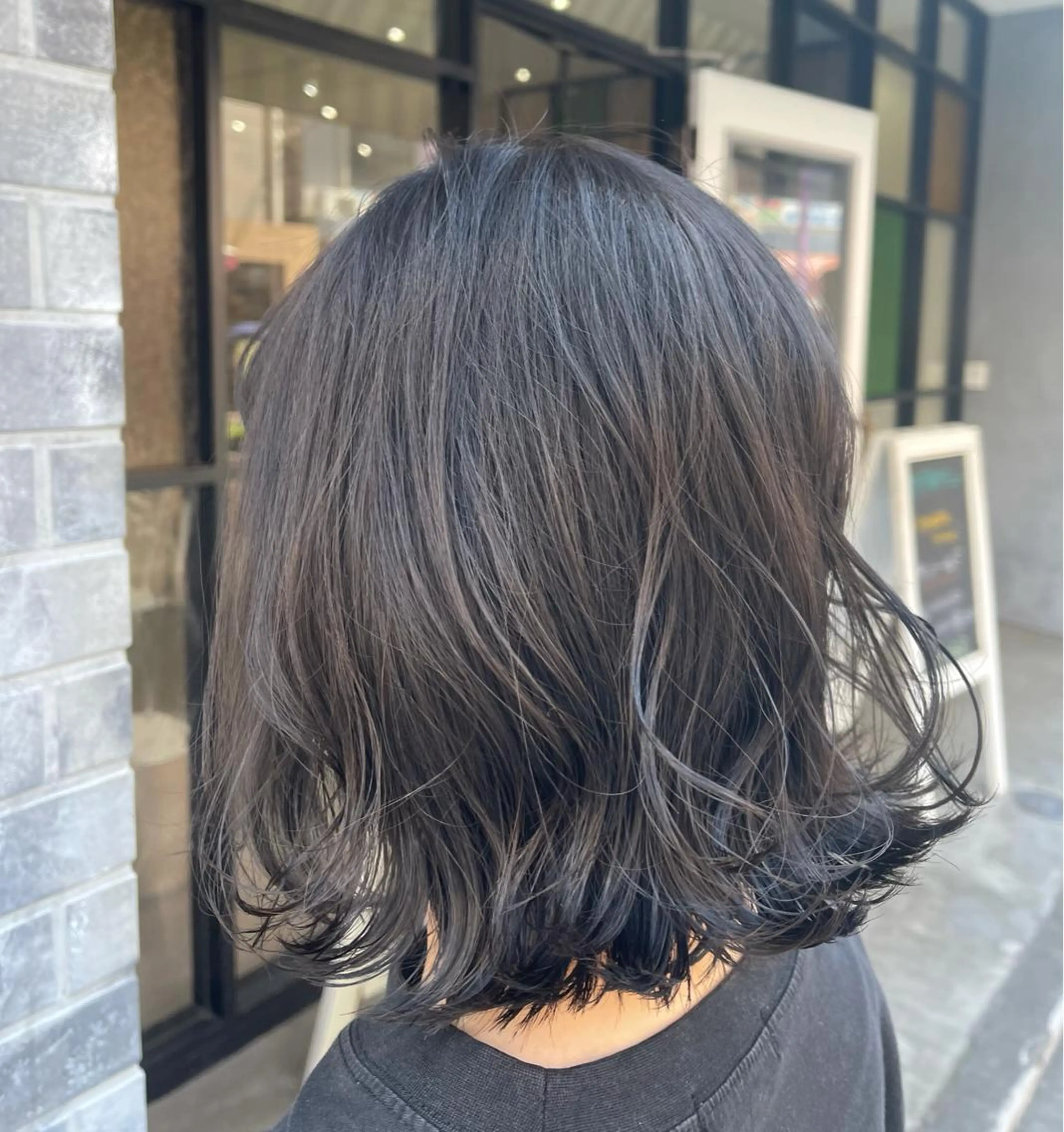 ミディアム カラー 透明感カラー グレージュ ☁Neolive .Ayana✂️のヘアスタイル