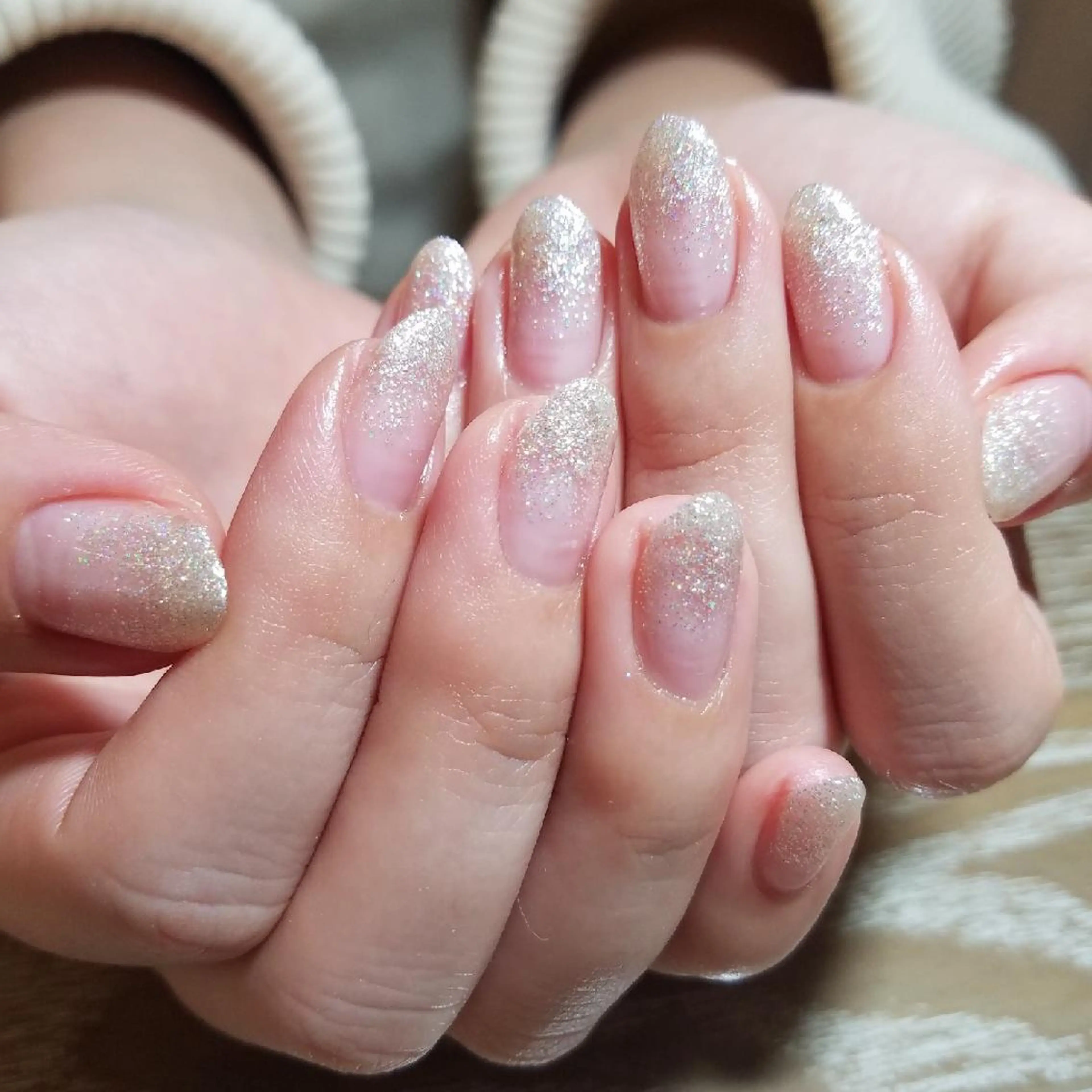 ネイル グラデーション ラメ(グリッター) ラメグラデーション ハンドネイル JuniNail 주니네일🇰🇷suのネイルデザイン