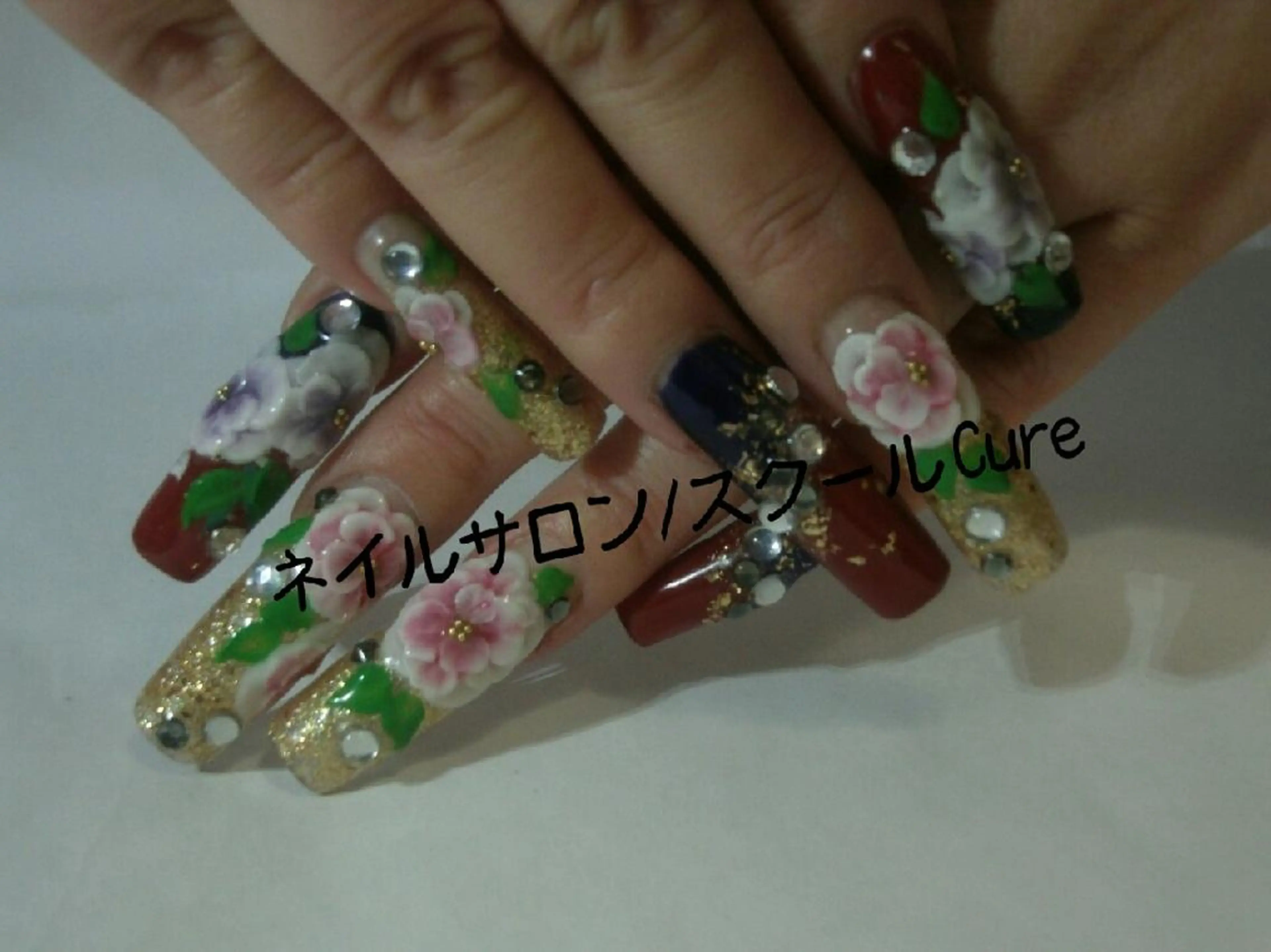 ロング ネイル ネイルサロン Cureのネイルデザイン