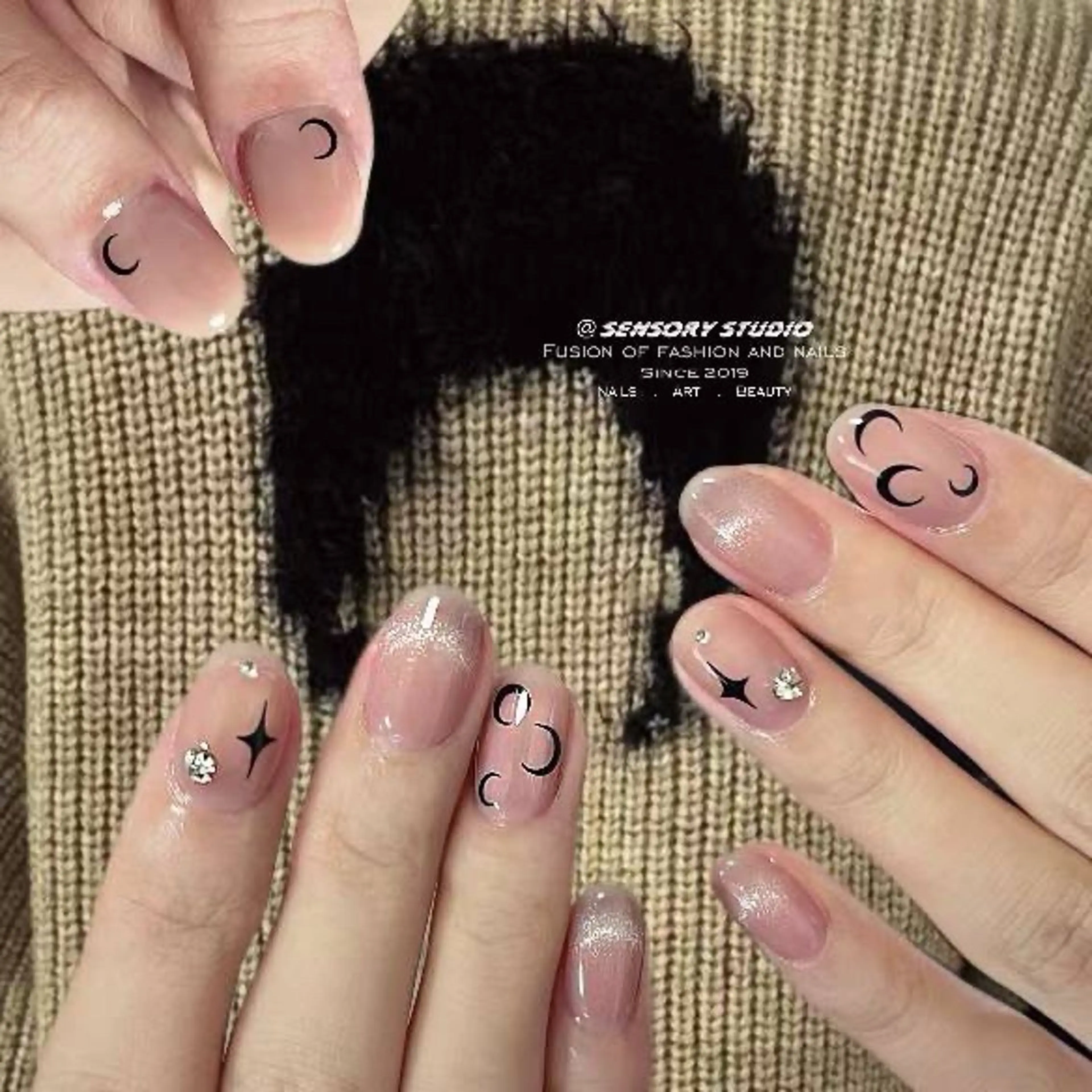 ネイル アートネイル チークネイル フレンチネイル グラデーション マグネットネイル ハンドネイル S.nail所属・S.nail _のネイルデザイン