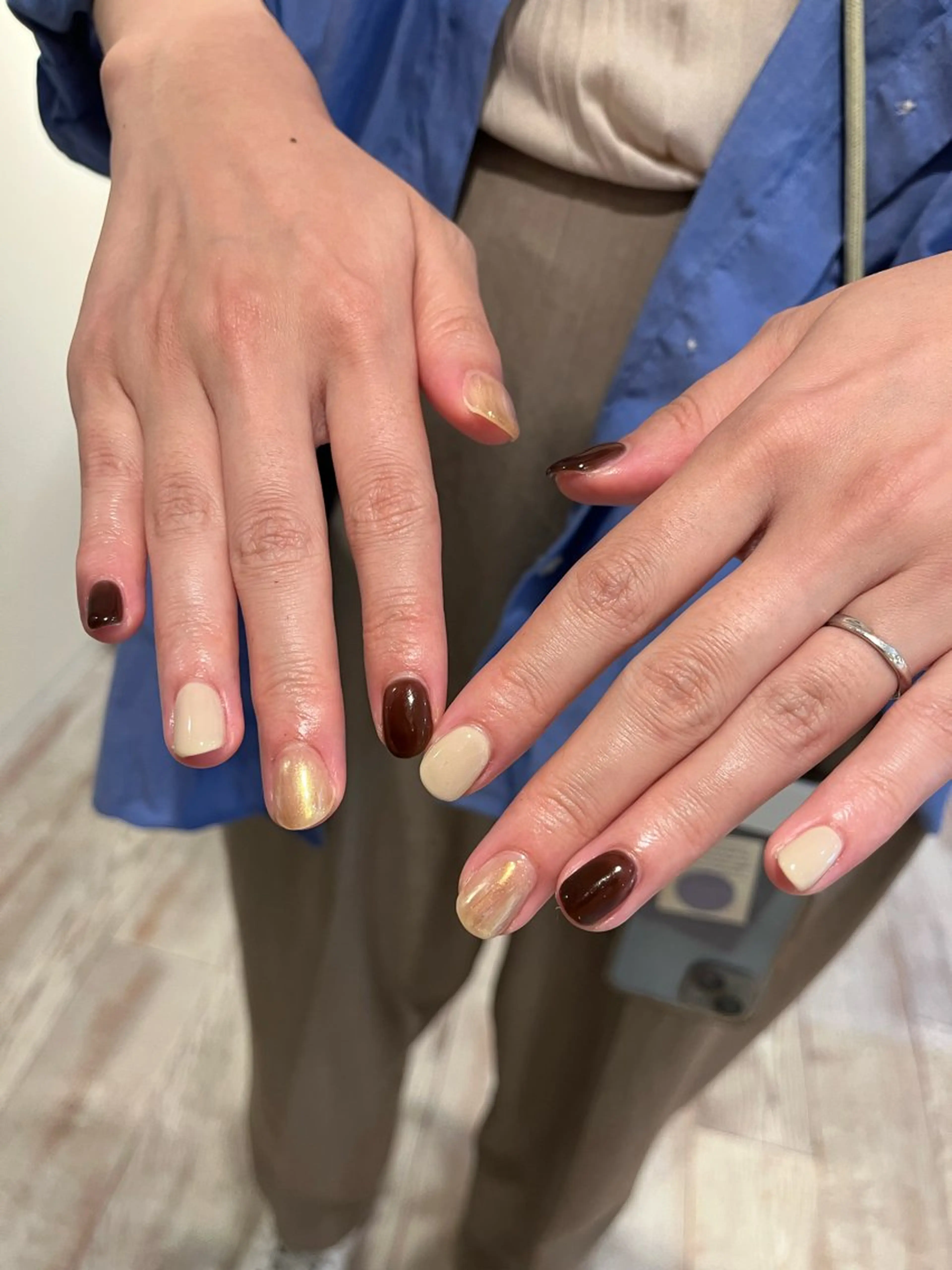 ネイル ハンドネイル une／YUKINA 🫧大人nuanceのネイルデザイン