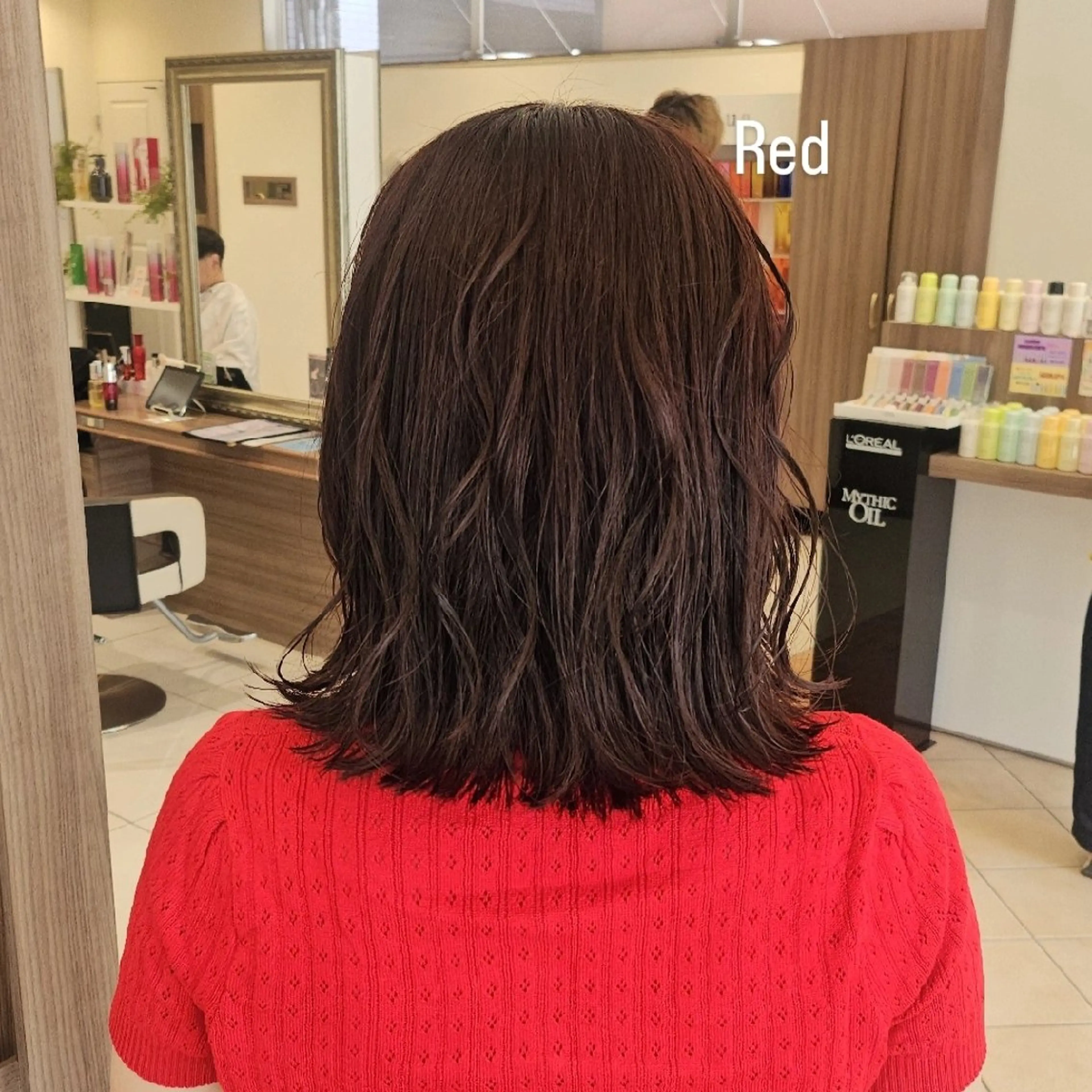ミディアム カラー ブリーチ レッドカラー カット ヘアカラー ナチュラル暖色カラー 🤎 佐藤栞のヘアスタイル