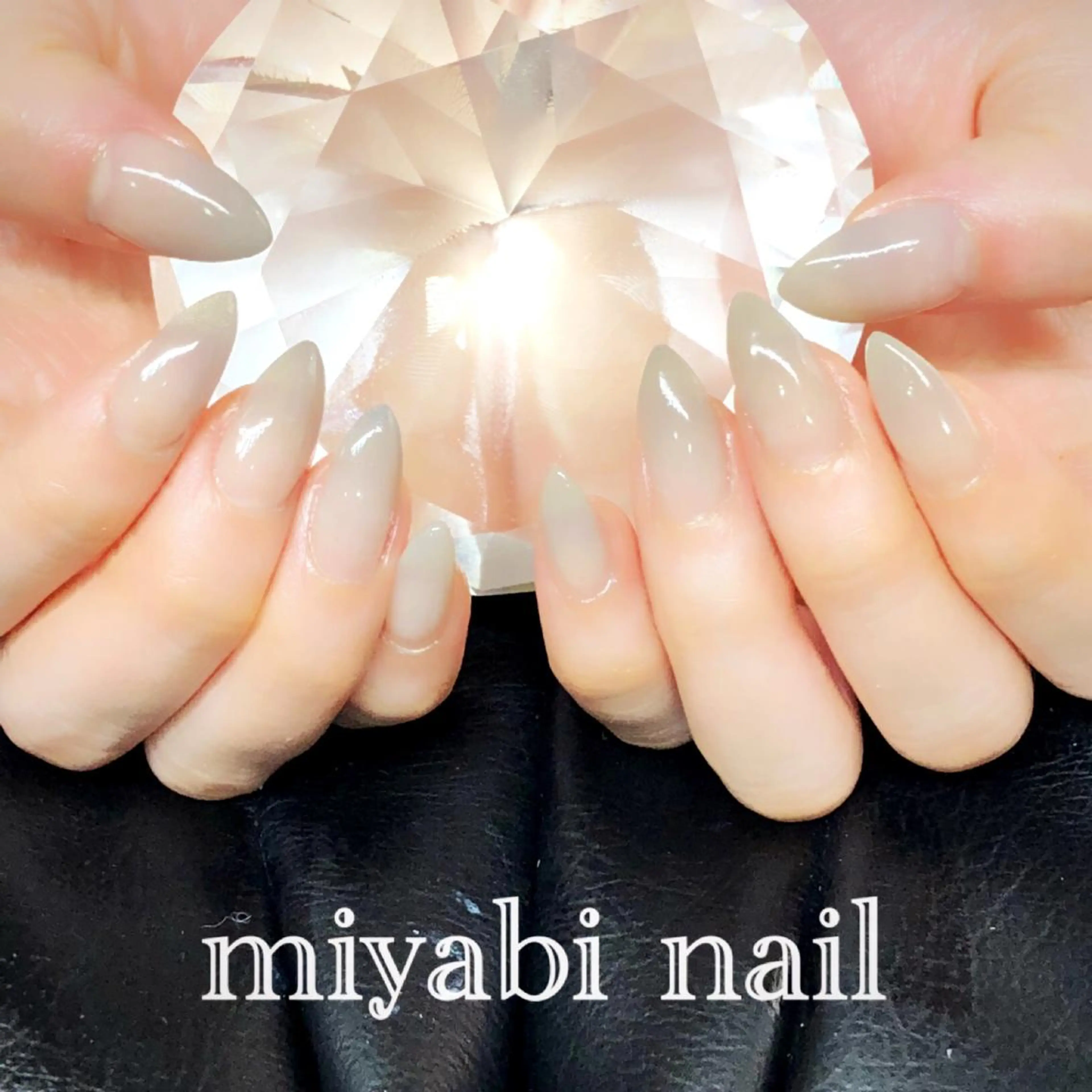 ネイル ジェルネイル グラデーション シルバー ハンドネイル miyabi nail 桂川駅近くのネイルデザイン