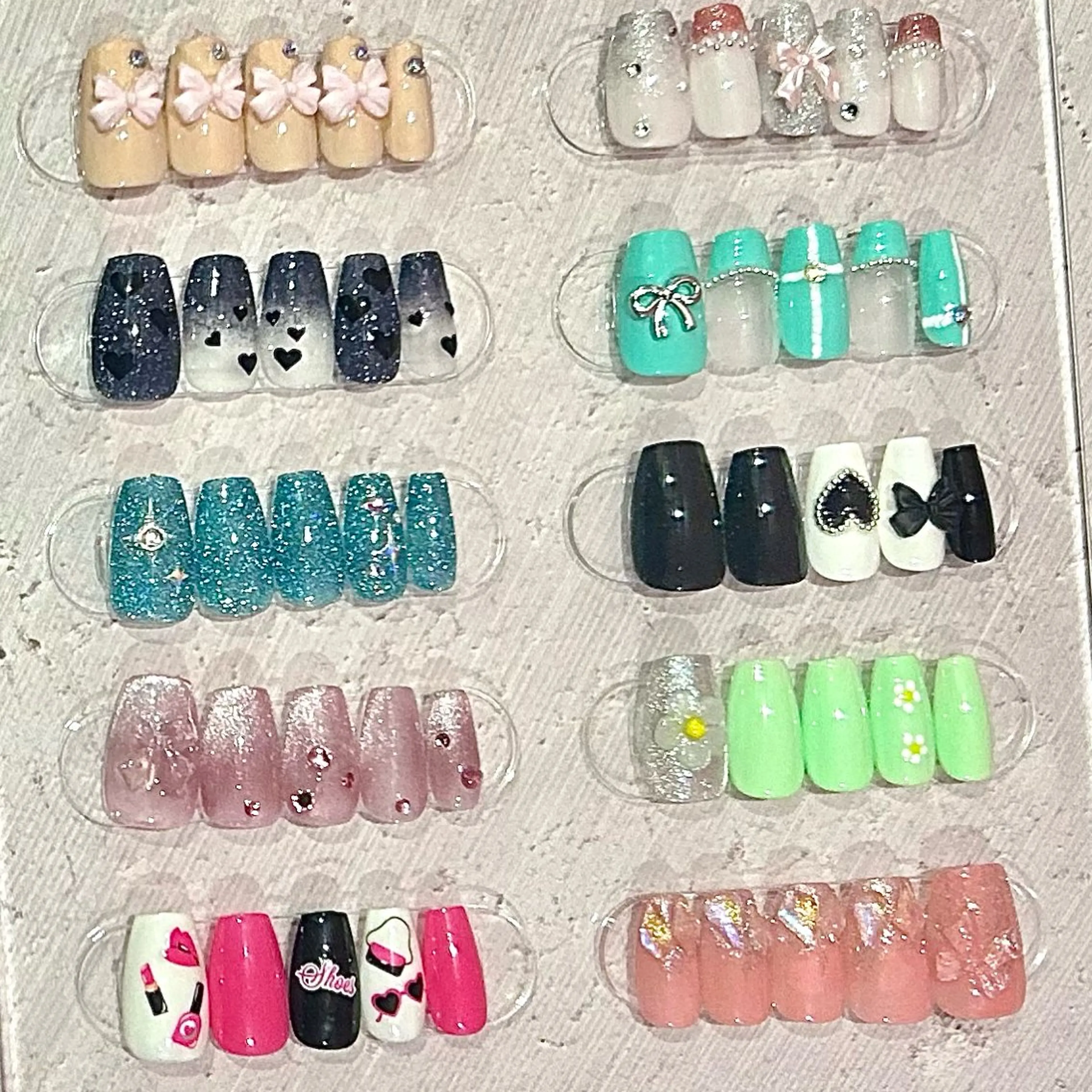 ネイル ピンキー 池田公園店のネイルデザイン