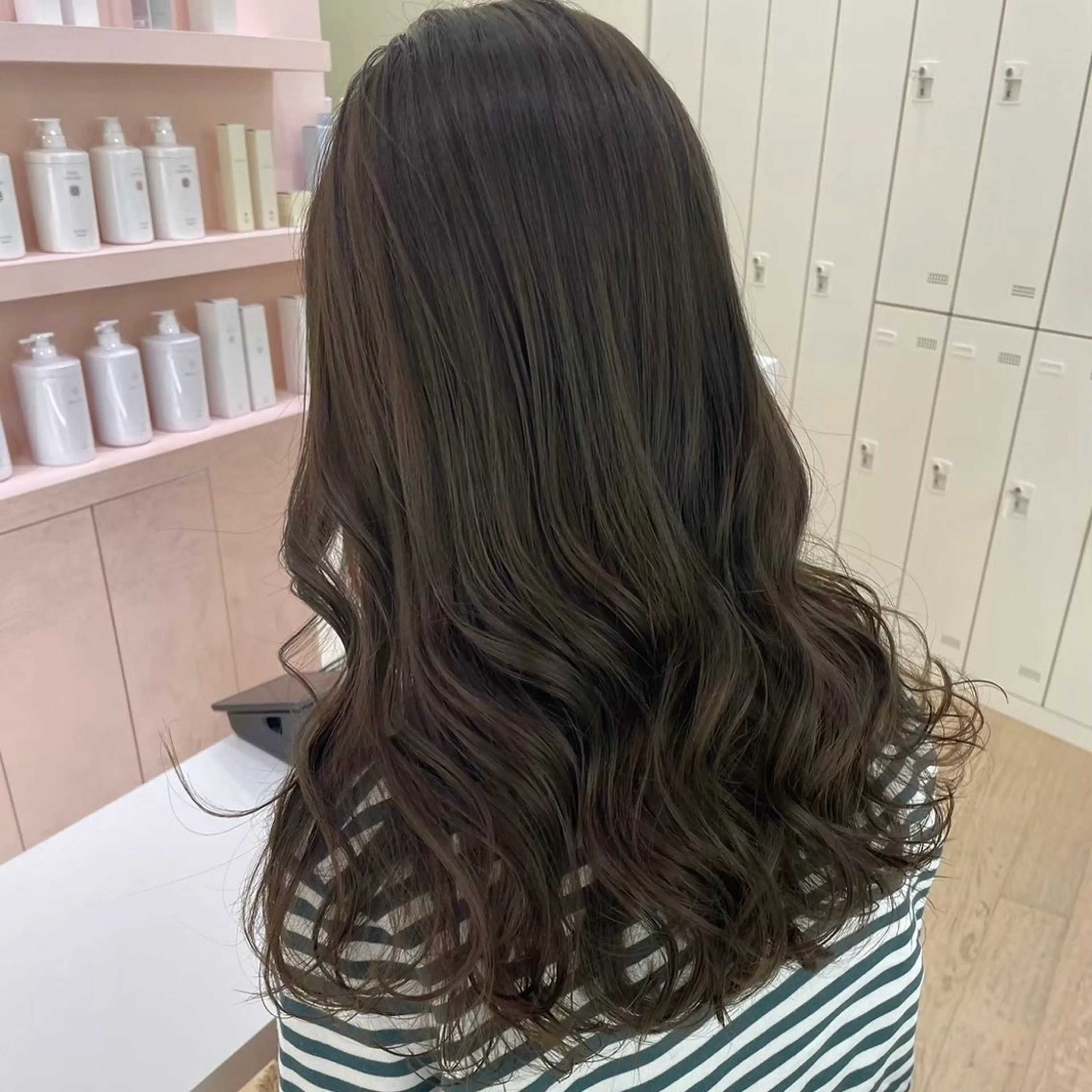 セミロング カラー ParveMix 🩶🫧入江 香名のヘアスタイル