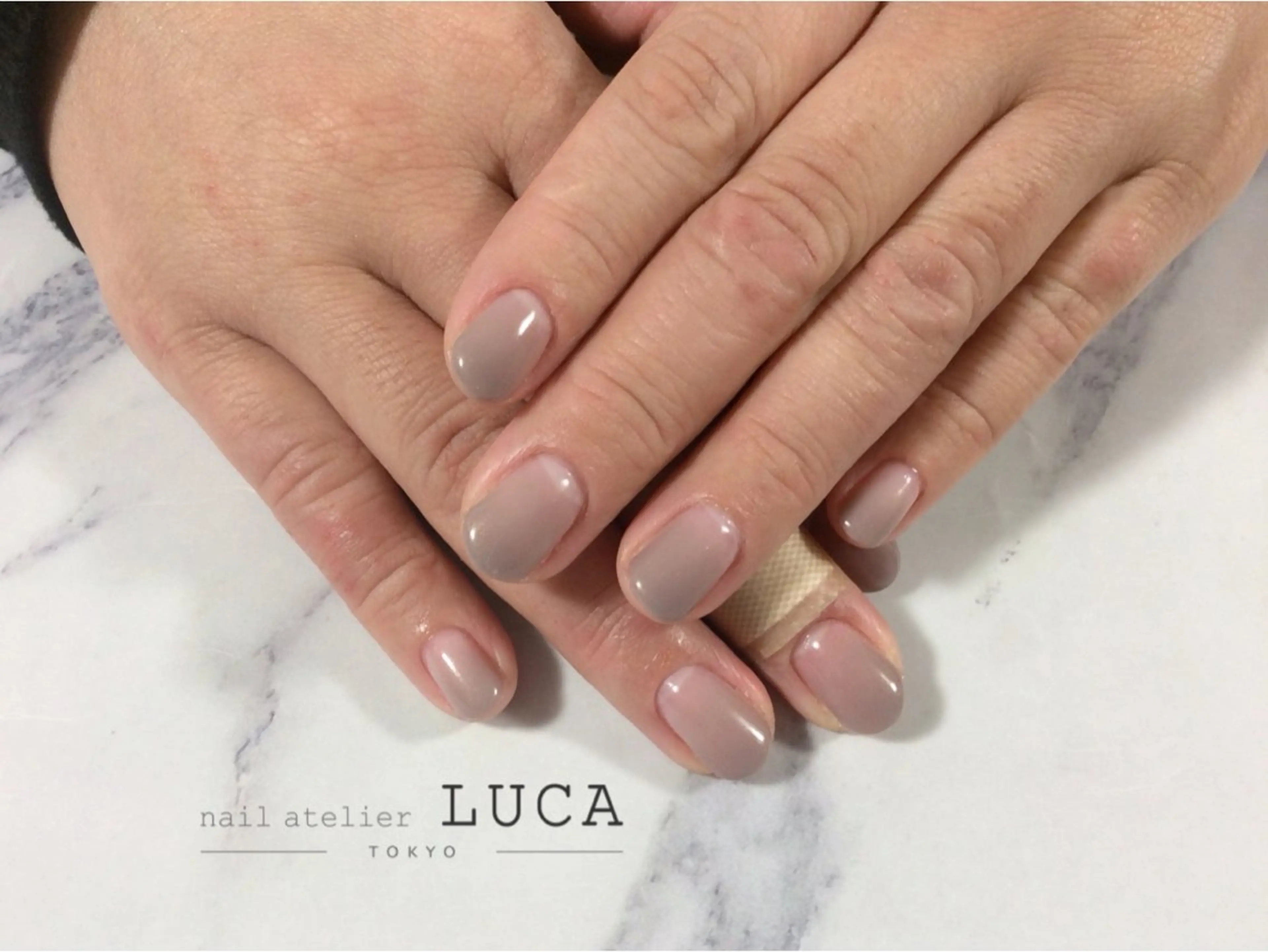 ネイル グラデーション ラメ(グリッター) ネイルアトリエルカ 米原のネイルデザイン