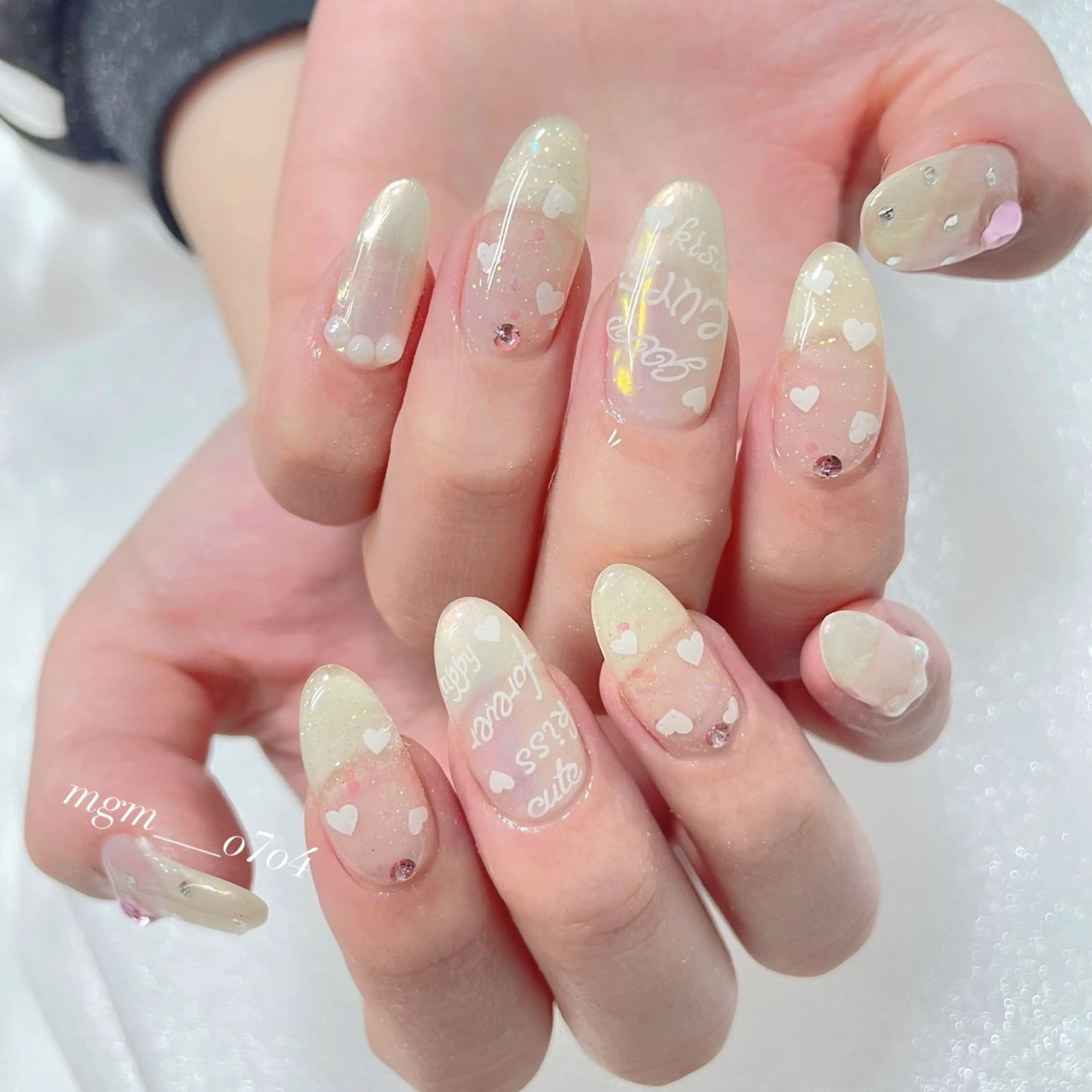 ネイル ハンドネイル ハンドケア MoON...❤︎ MeGuのネイルデザイン