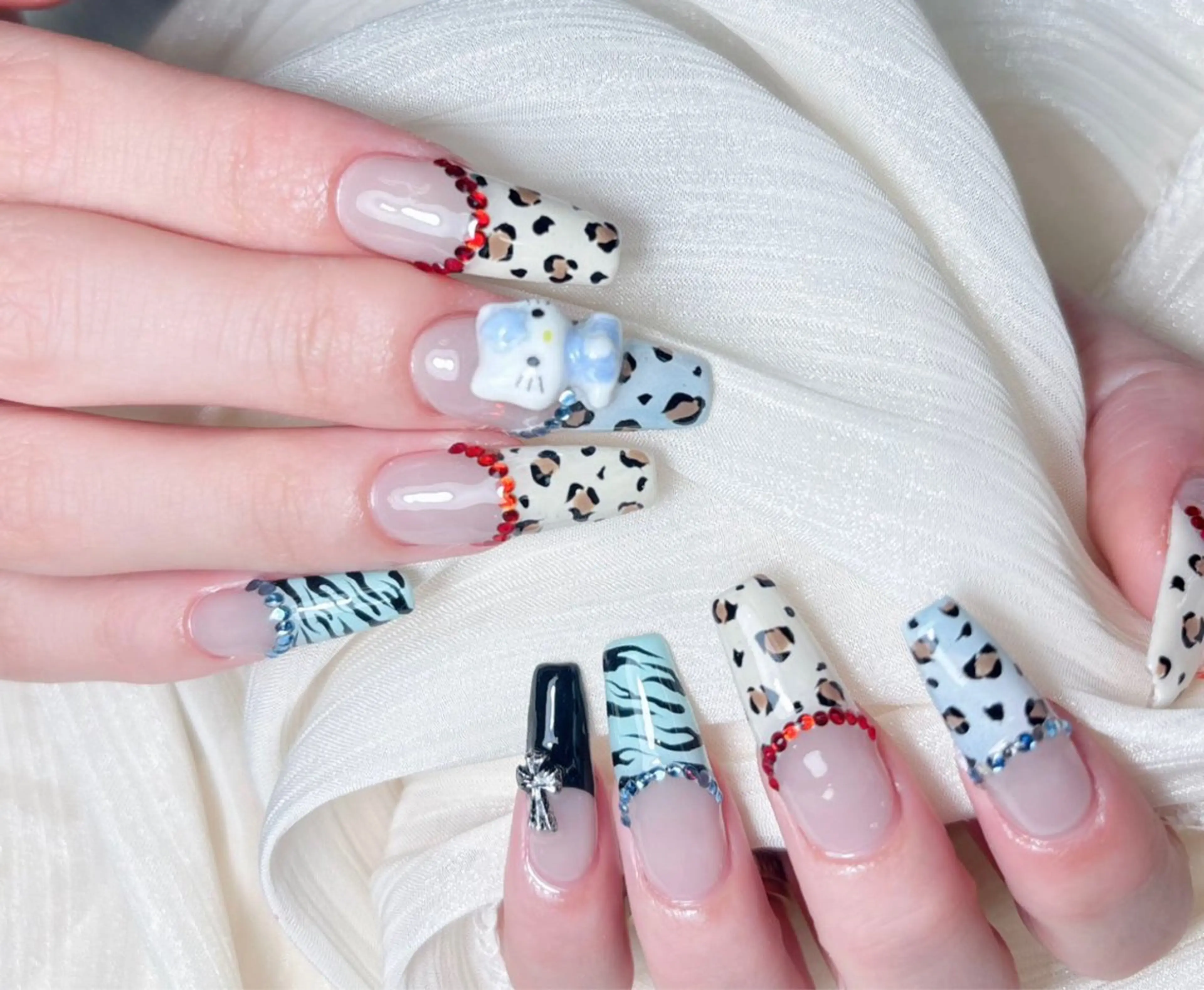 ネイル ハンドネイル 🎀Ｍ nails✨ ビューティーのネイルデザイン