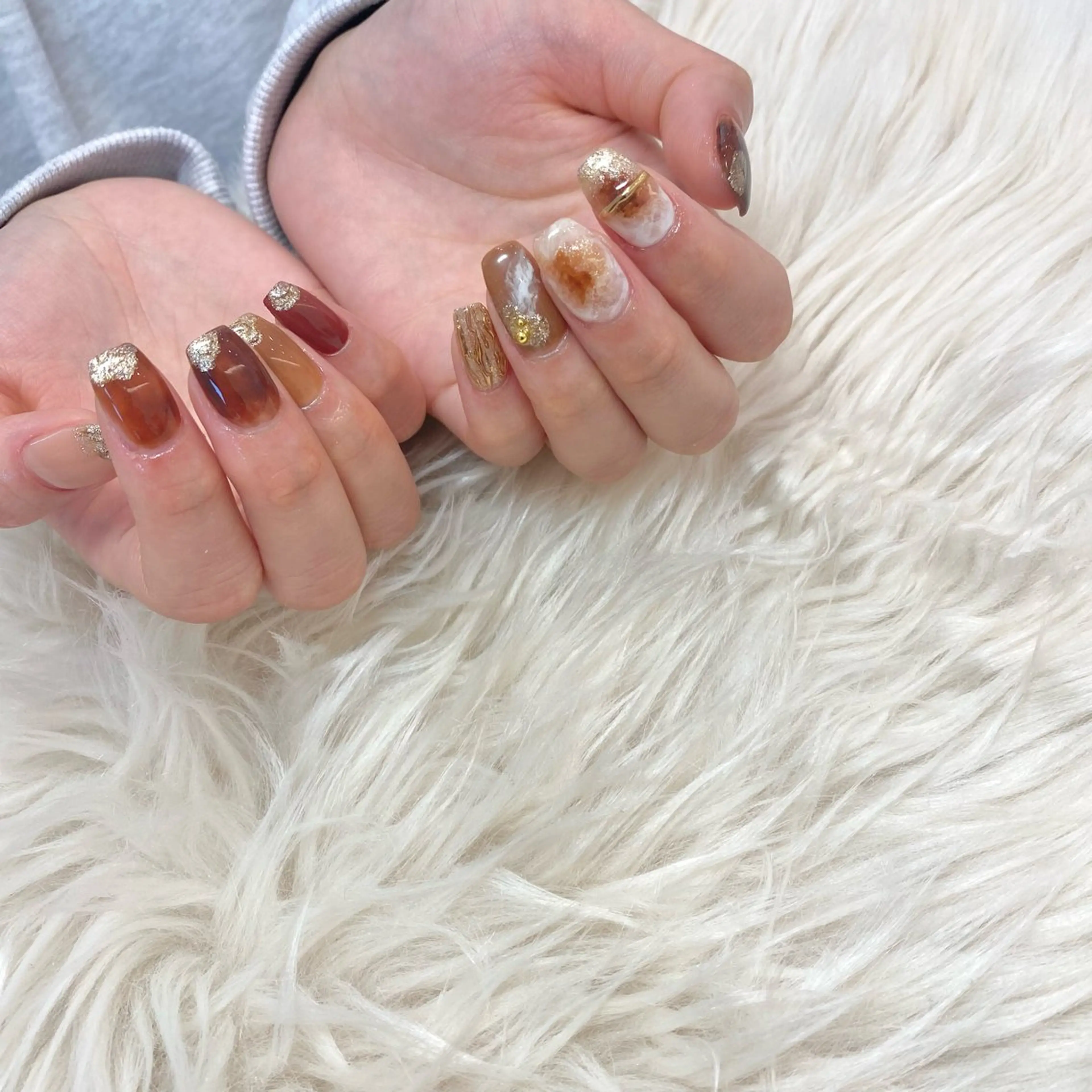 ネイル キラキラネイル ミラーネイル ニュアンスネイル オフィスネイル Nailsalon Merci所属・Merci momoのネイルデザイン