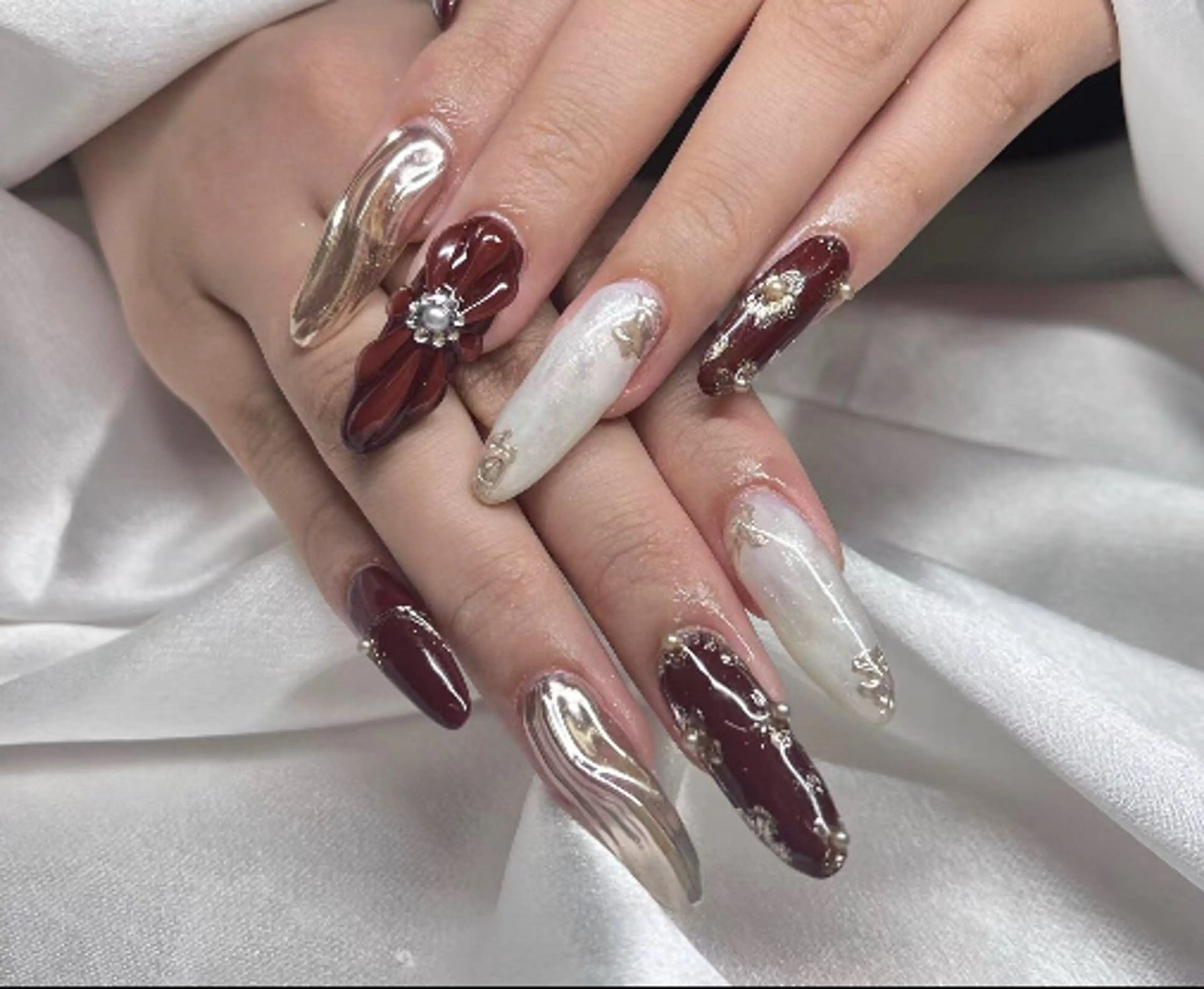 ネイル LR.ONE ヨウのネイルデザイン