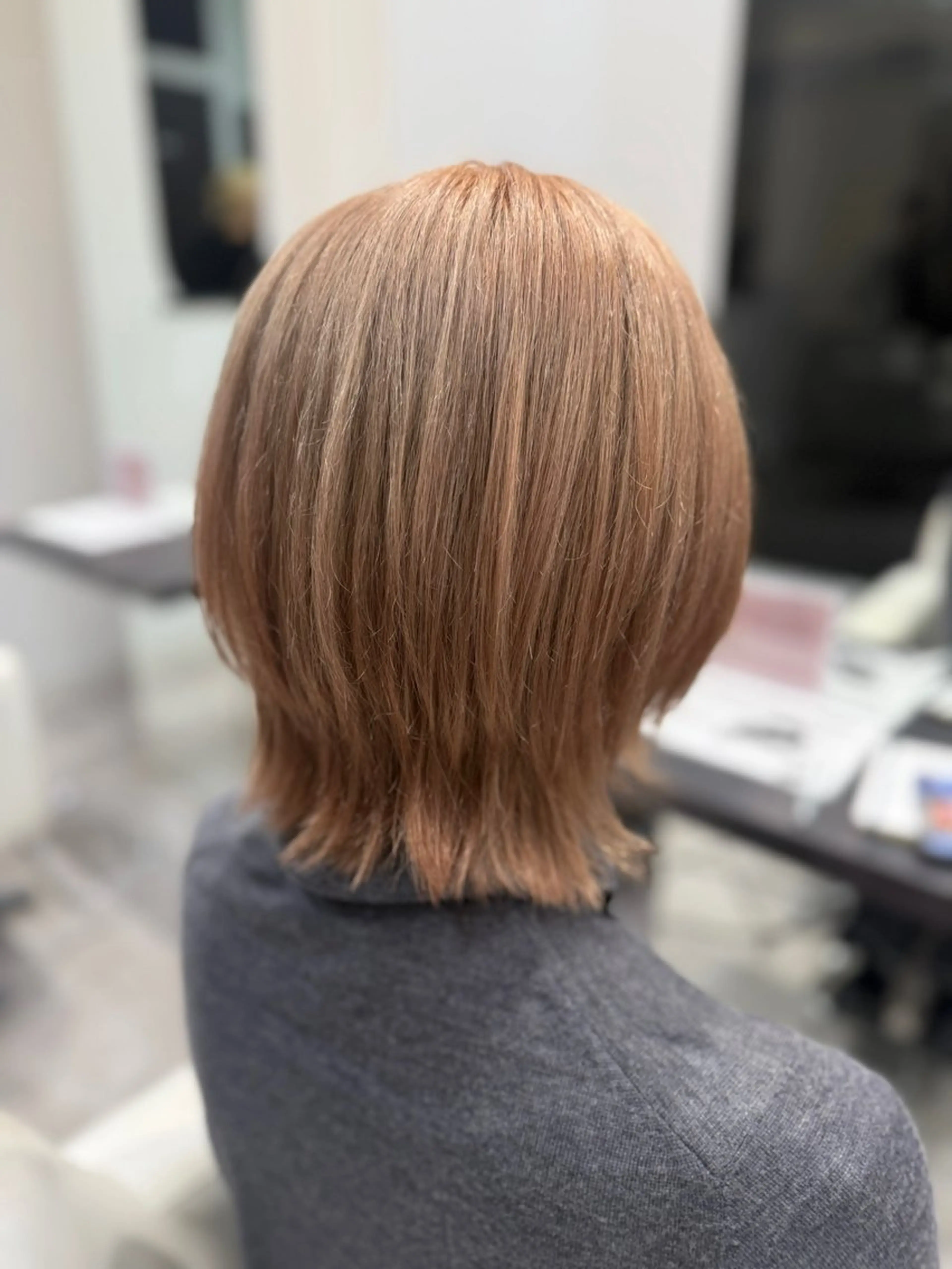 ミディアム カラー ベージュカラー ブリーチ ケアブリーチ 透明感カラー デザインカラー ヘアカラー トリートメント 渋谷ハイトーン/髪質 改善/かすが🪽🫧のヘアスタイル